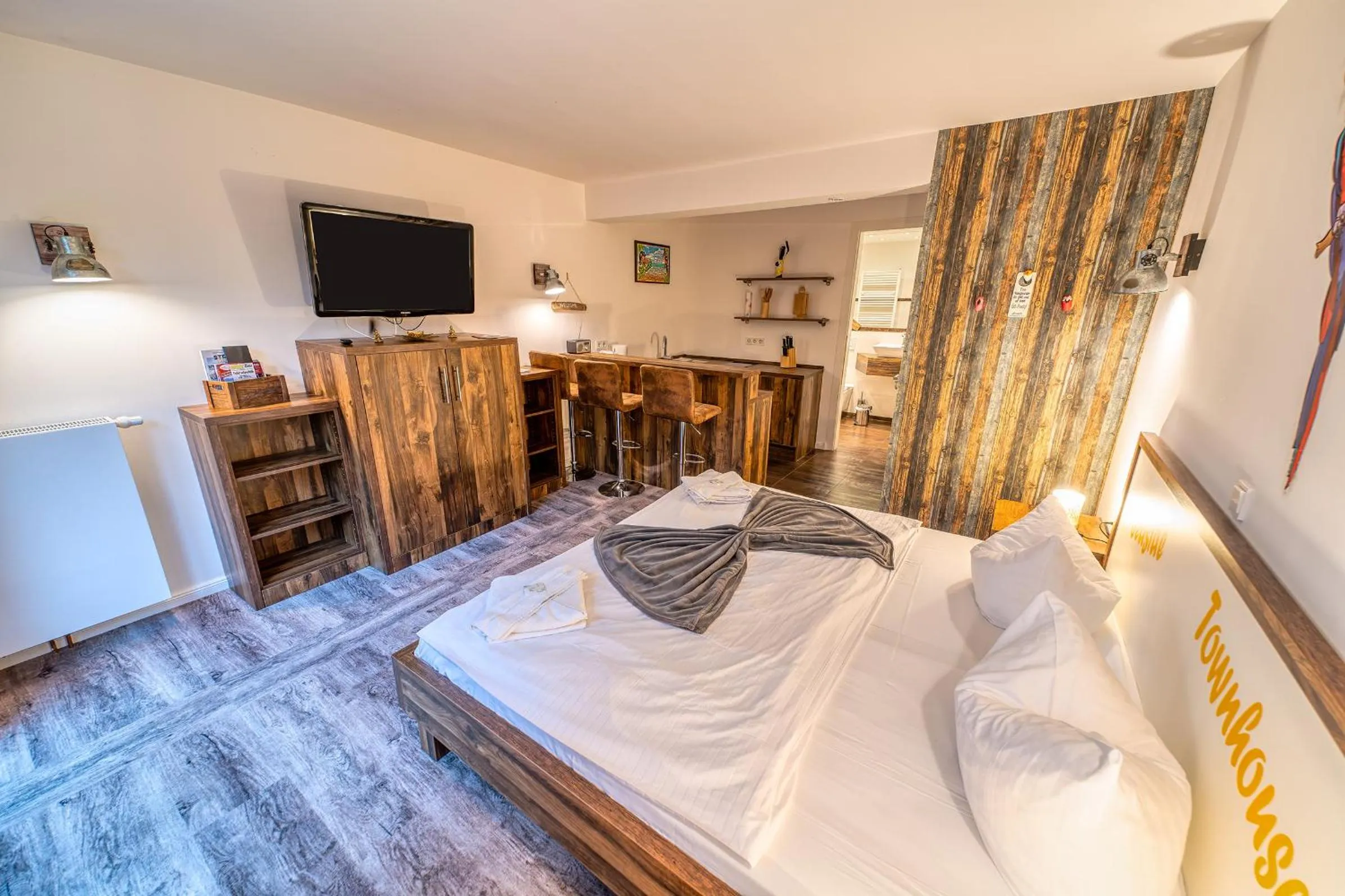 Photo of the whole room, Bed in Seaside-Townhouse