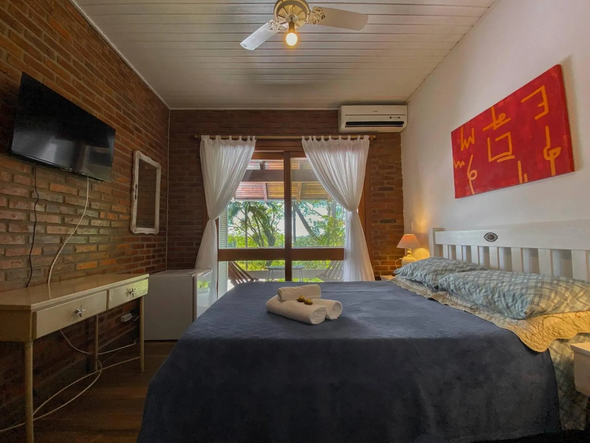 Triple Room - single occupancy in Morada das Bromélias