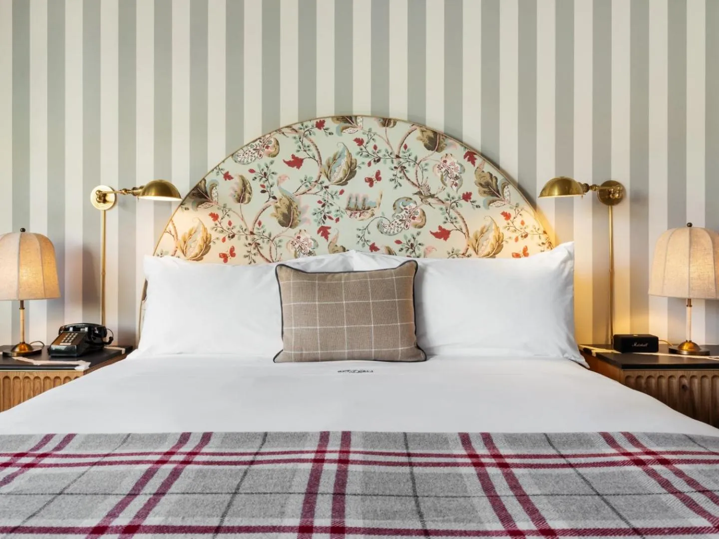 Bed in Le Petit Pali Brentwood