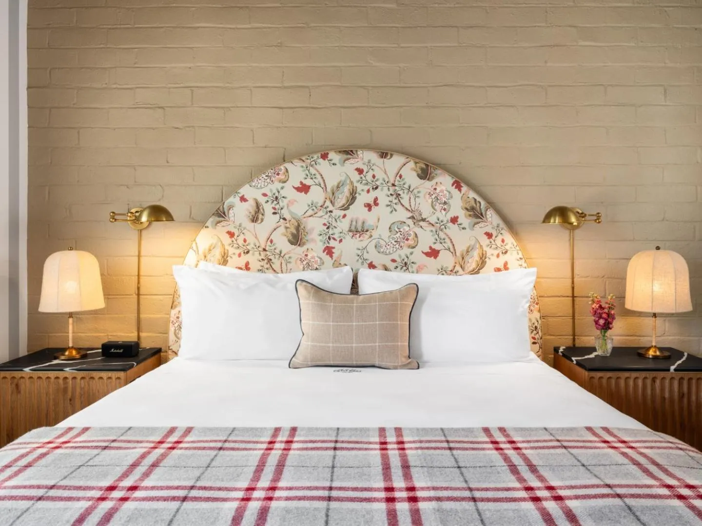 Bed in Le Petit Pali Brentwood