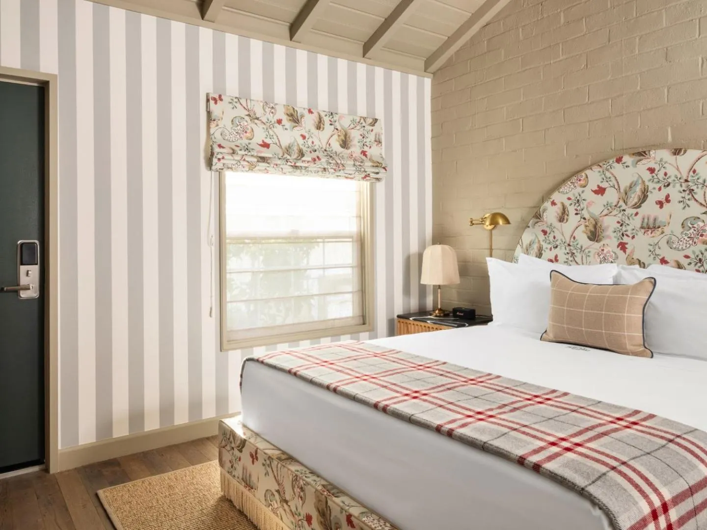 Bedroom, Bed in Le Petit Pali Brentwood