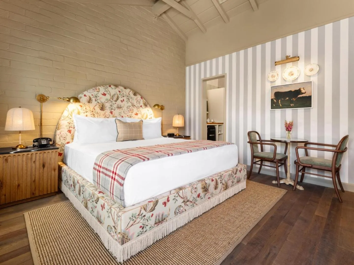 Bed in Le Petit Pali Brentwood