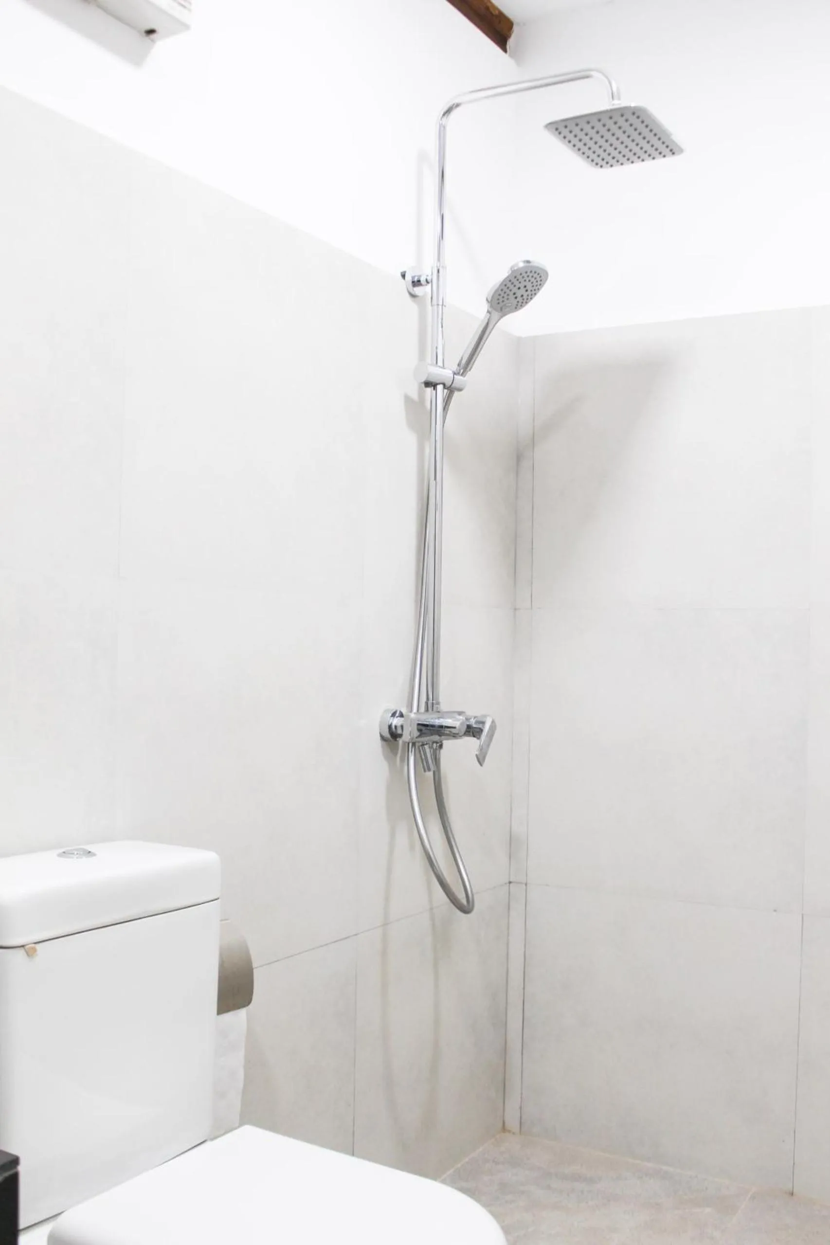 Shower in Lavender Homestay