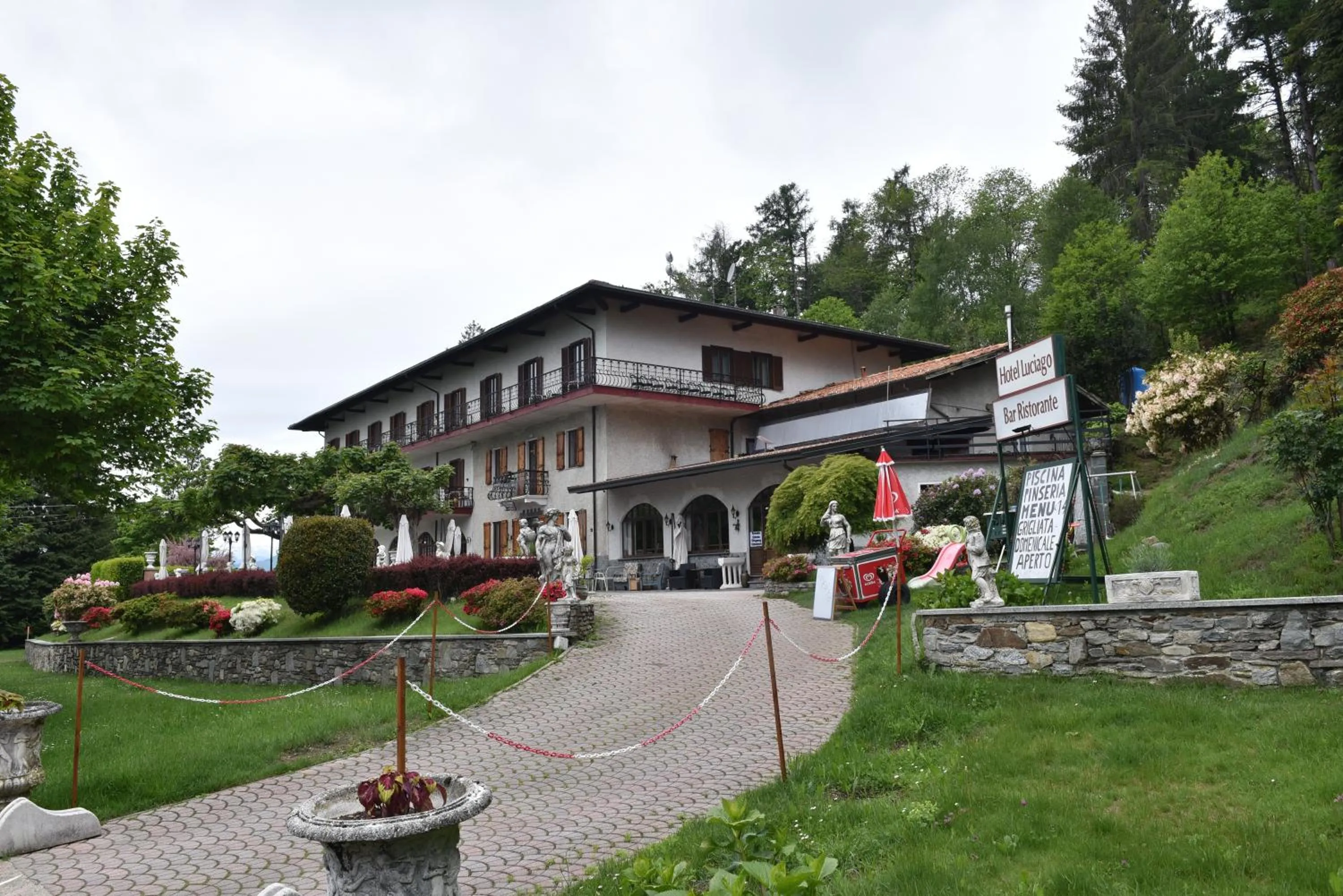 Property building in Hotel Madonna di Luciago