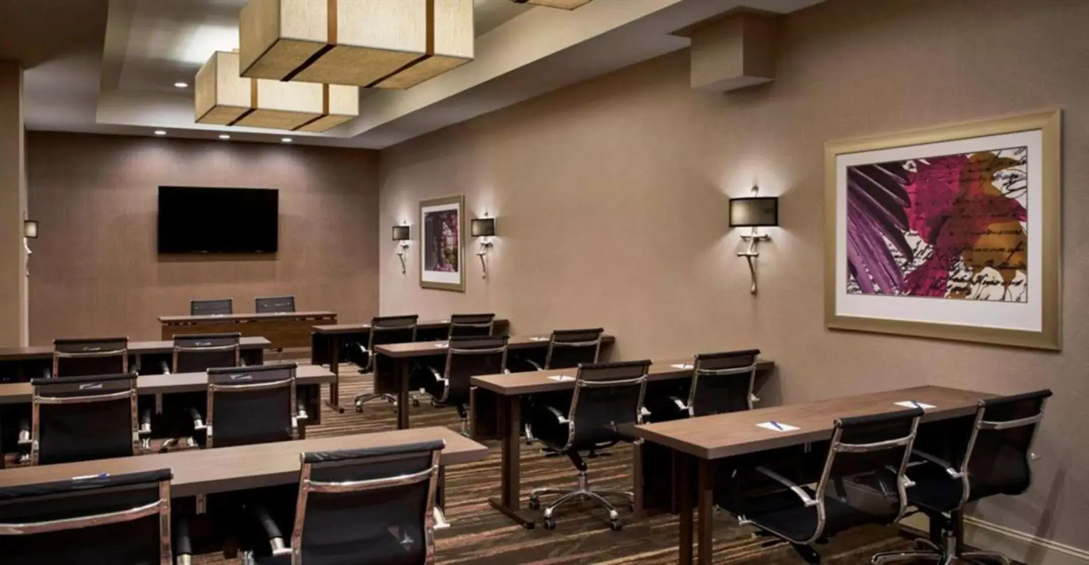 Meeting/conference room in Delta Hotels by Marriott Baltimore Inner Harbor Meeting/conference room in Delta Hotels by Marriott Baltimore Inner Harbor