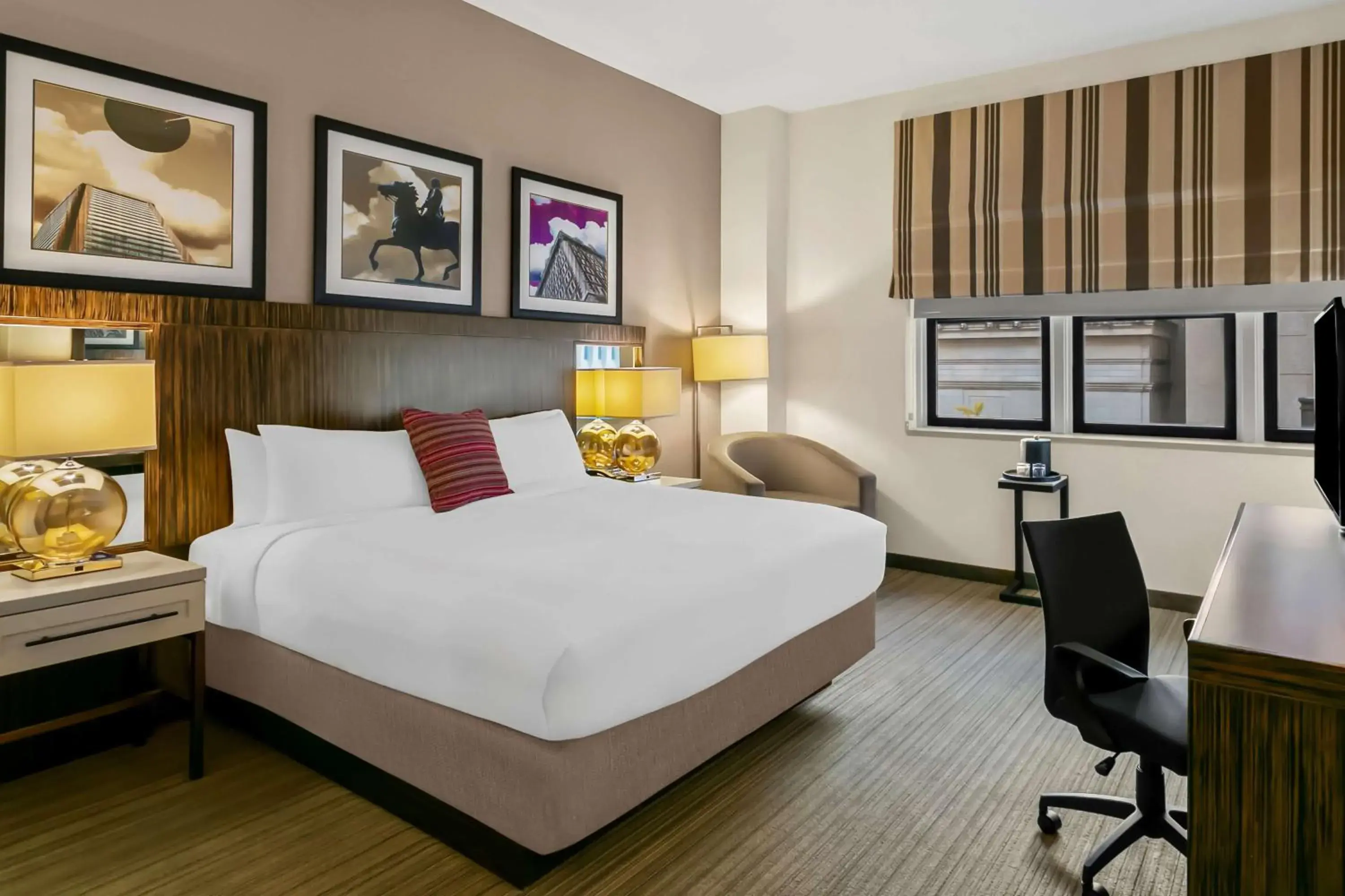 Bedroom, Bed in Delta Hotels by Marriott Baltimore Inner Harbor Bedroom, Bed in Delta Hotels by Marriott Baltimore Inner Harbor