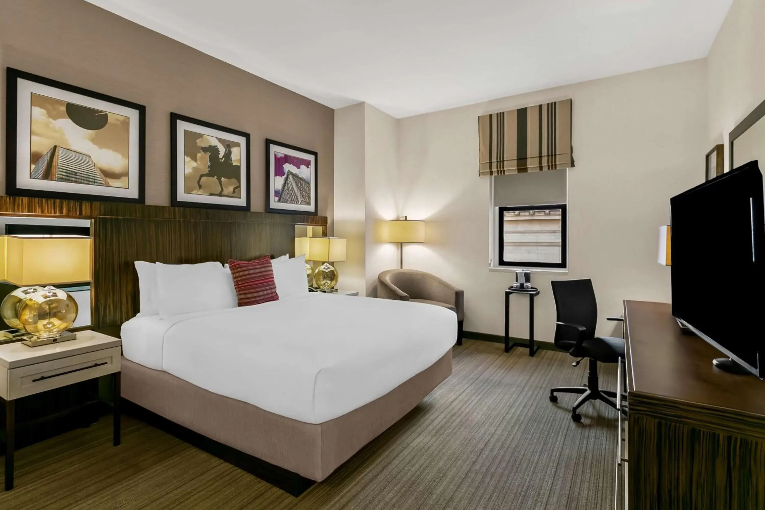Bedroom, Bed in Delta Hotels by Marriott Baltimore Inner Harbor Bedroom, Bed in Delta Hotels by Marriott Baltimore Inner Harbor