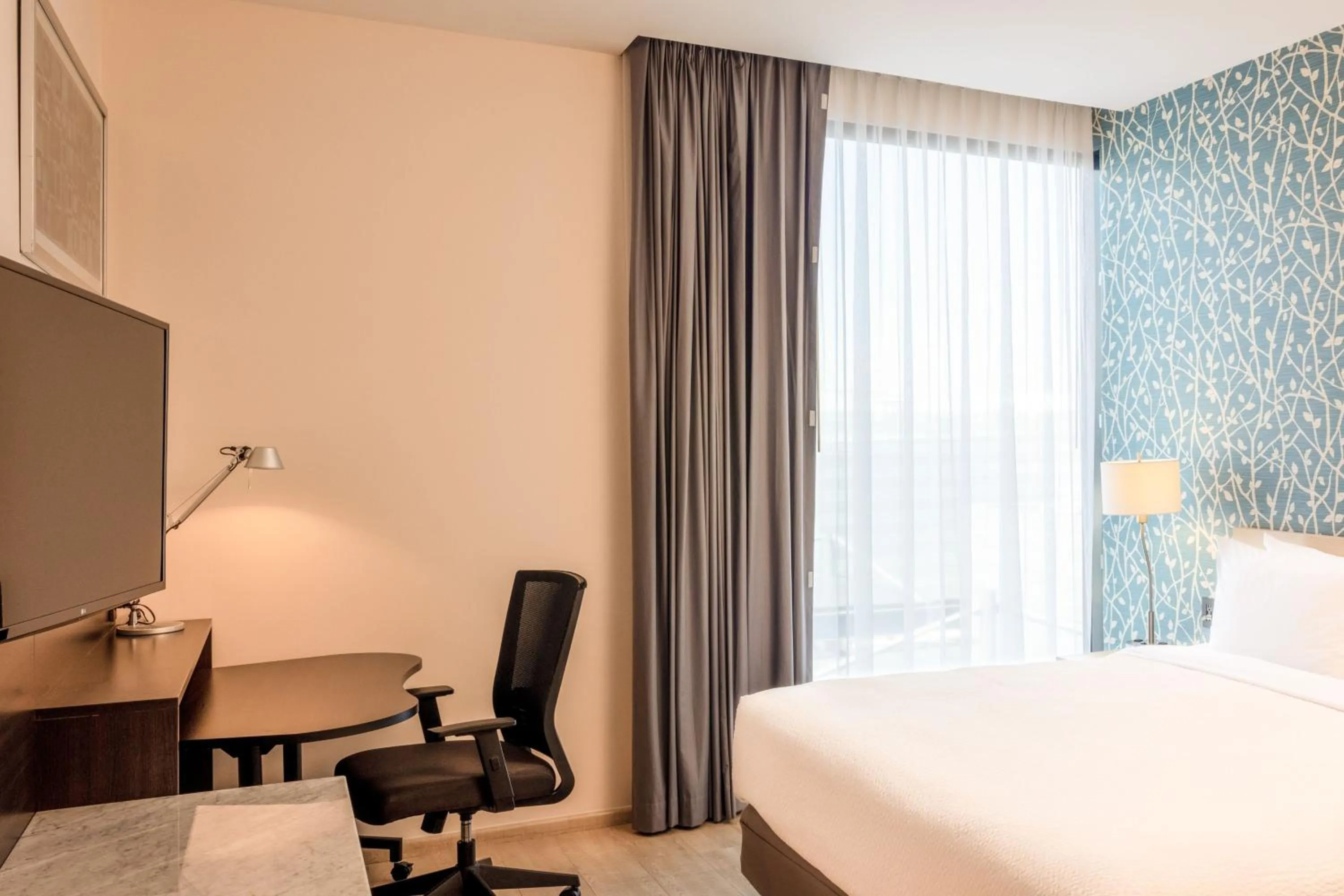 Photo of the whole room, Bed in Fairfield Inn & Suites by Marriott Mexico City Vallejo