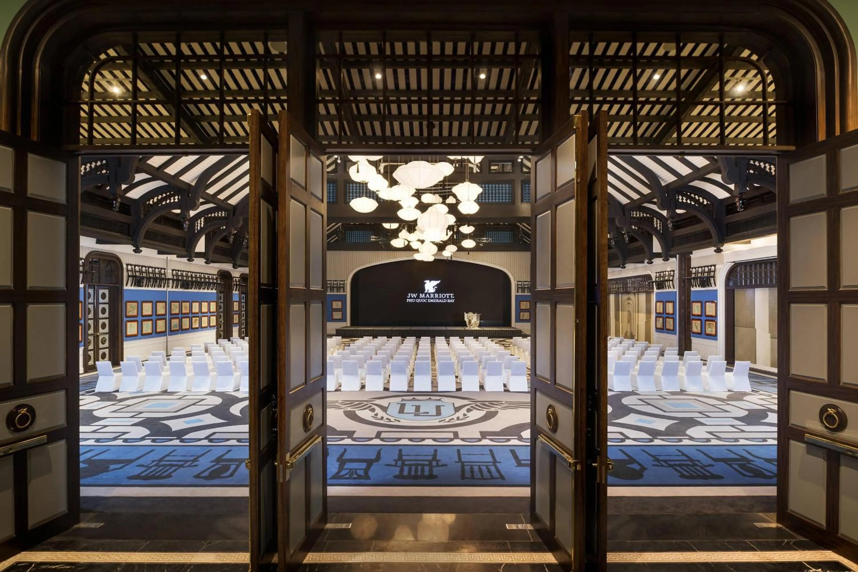 Entertainment in JW Marriott Phu Quoc Emerald Bay Resort & Spa