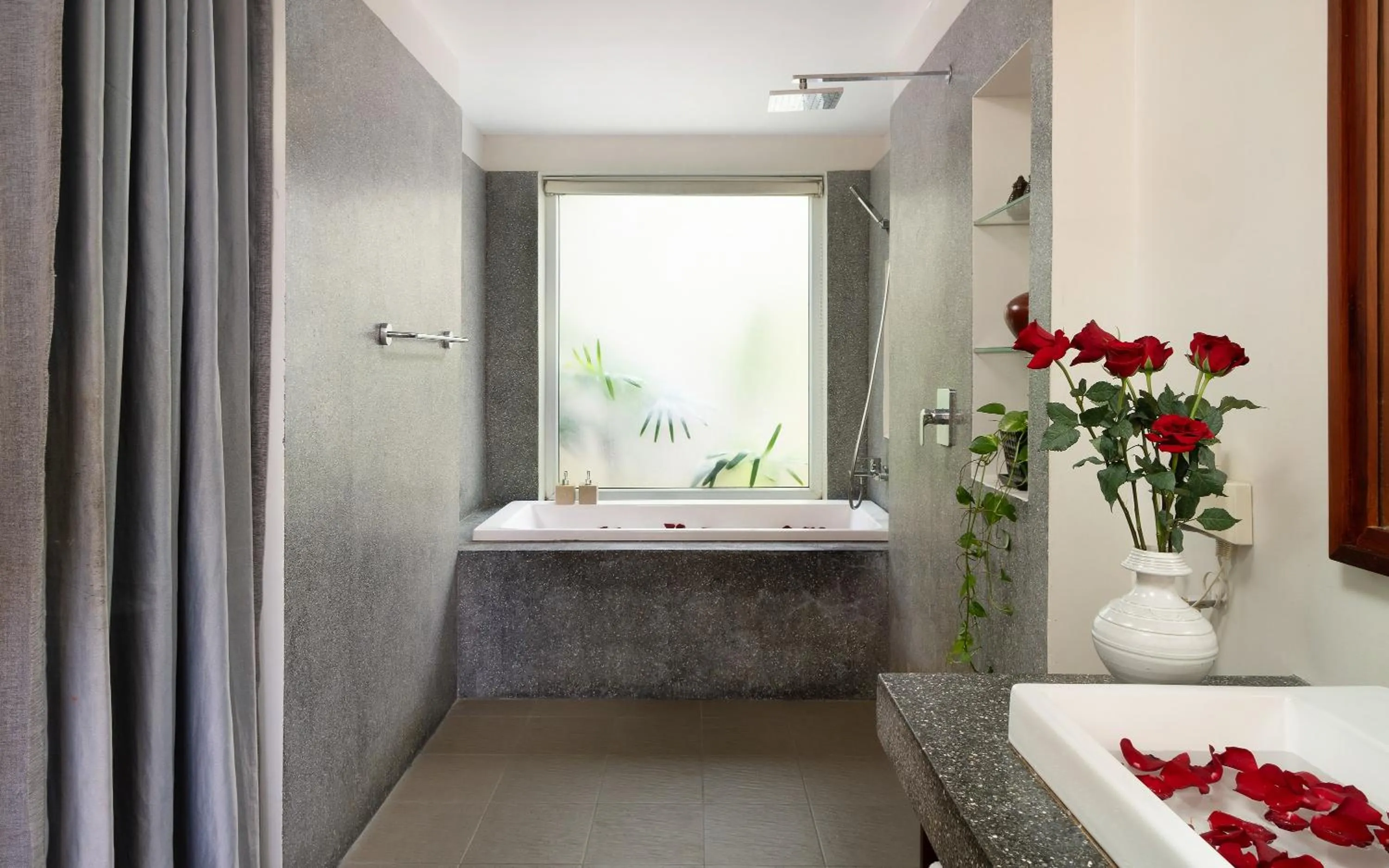 Shower, Bed in Indra Angkor Residence