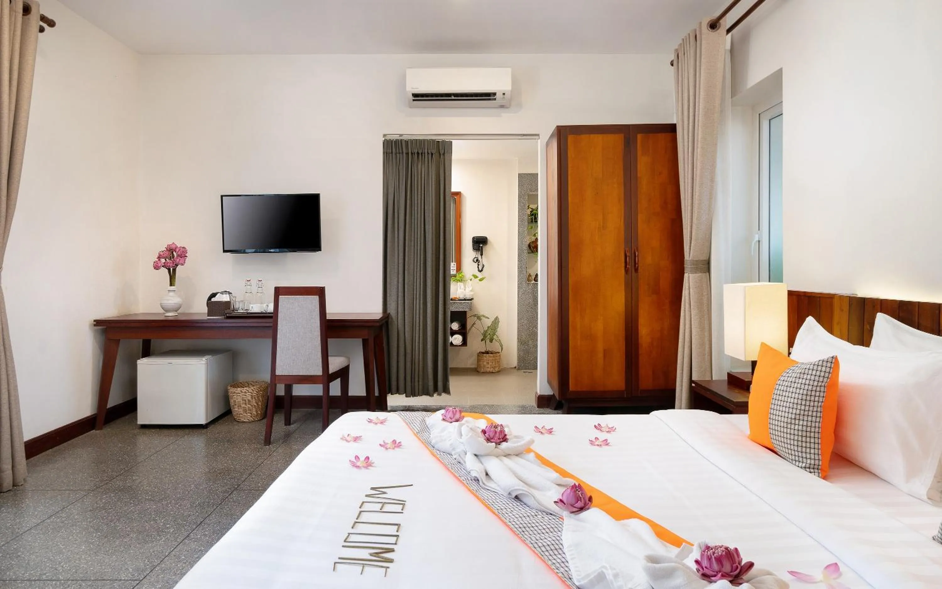 Bed in Indra Angkor Residence