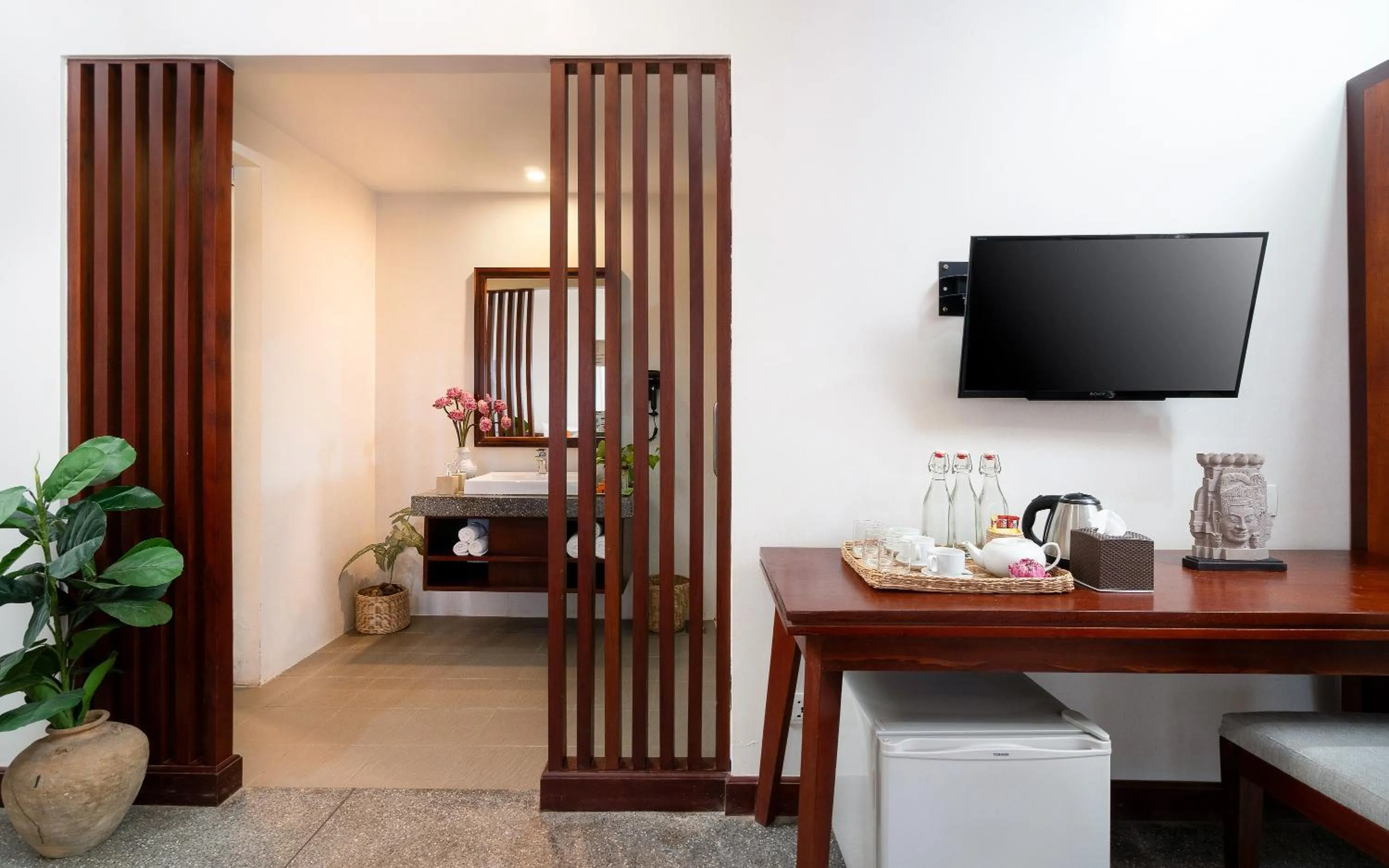 TV and multimedia in Indra Angkor Residence