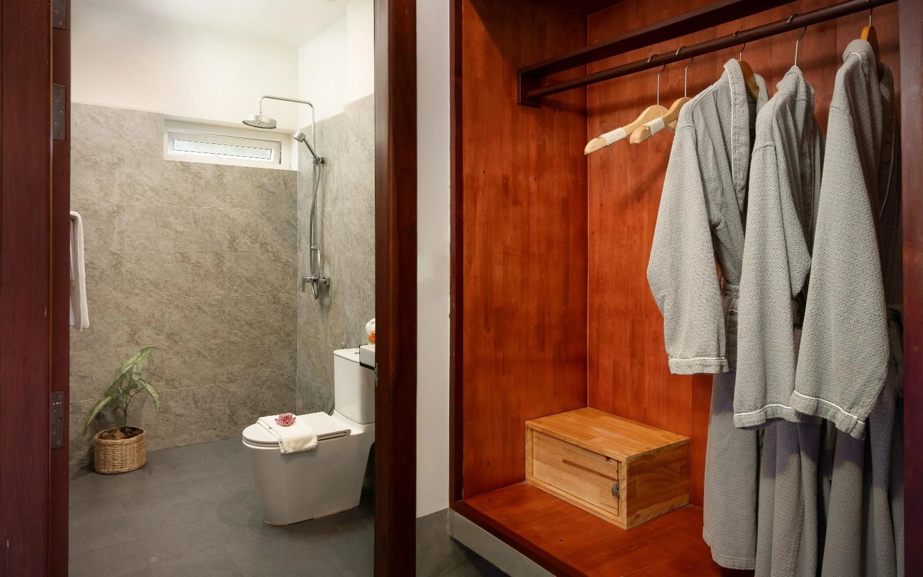 Shower in Indra Angkor Residence