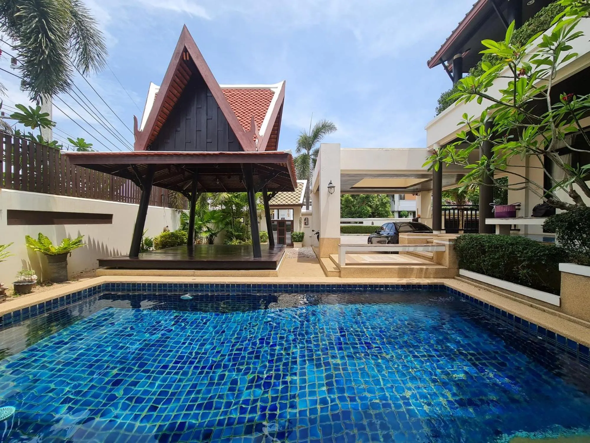 Property building in รมิดา พูล วิลล่า พัทยา Ramida Pool Villa Pattaya