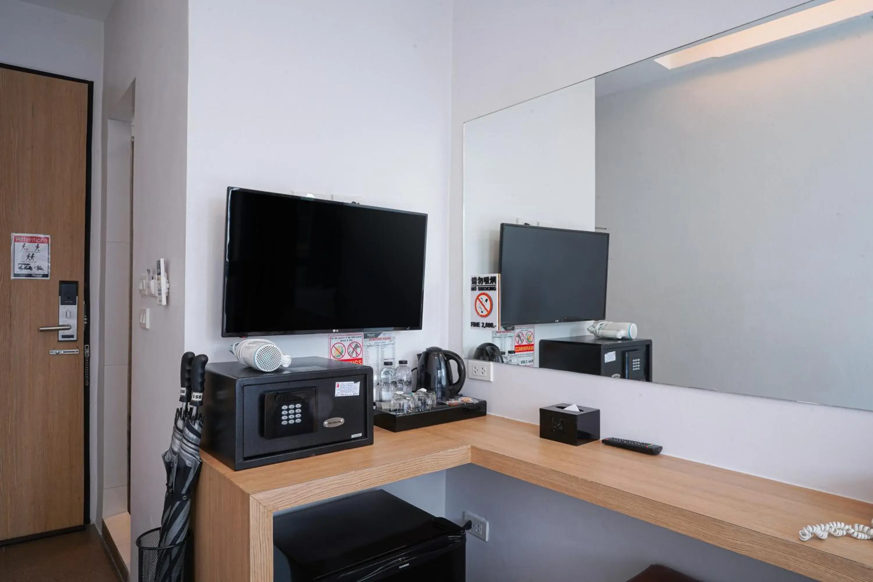 TV and multimedia, Bed in Marwin Space TV and multimedia, Bed in Marwin Space