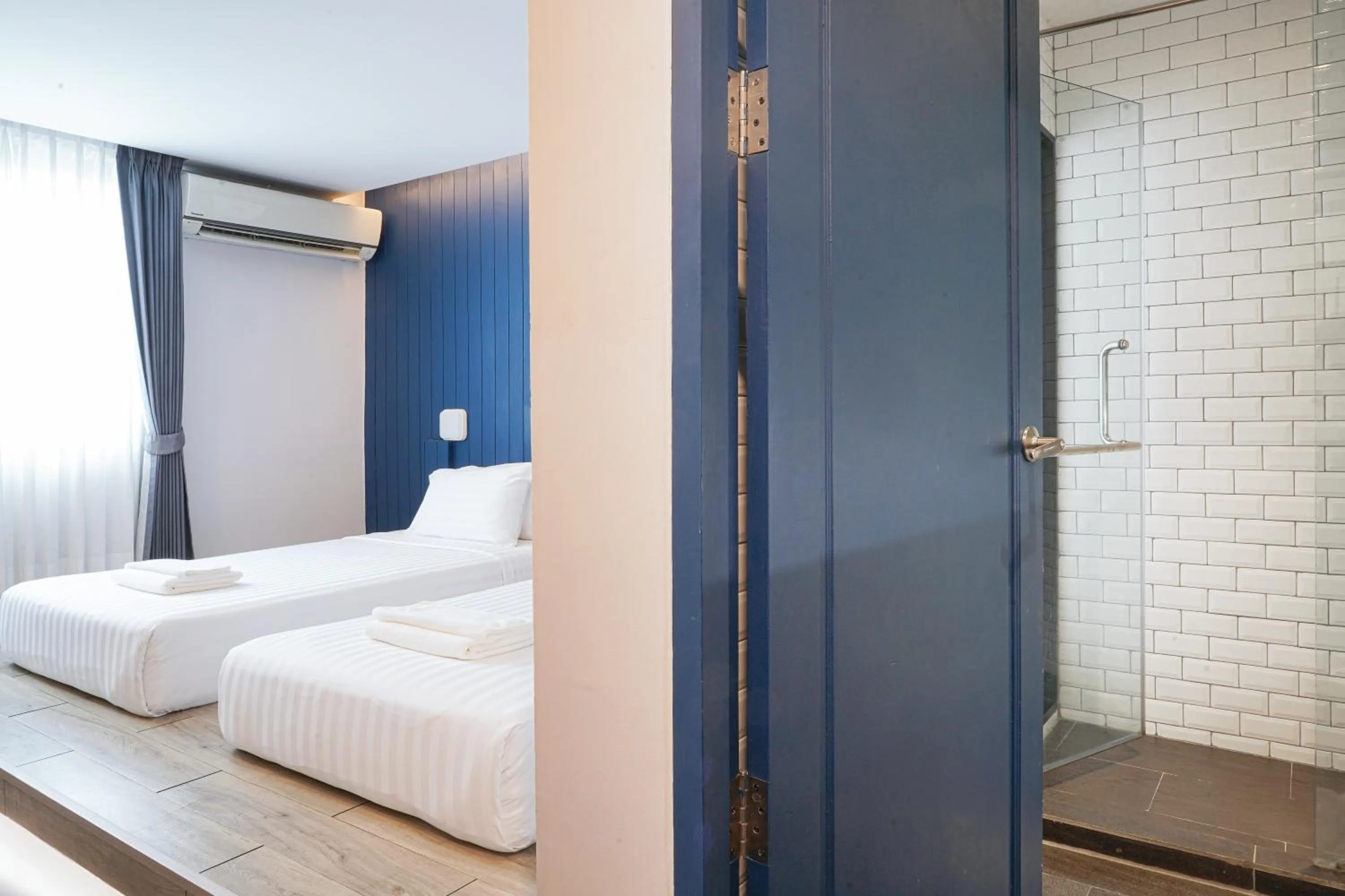 Bedroom, Bed in Marwin Space