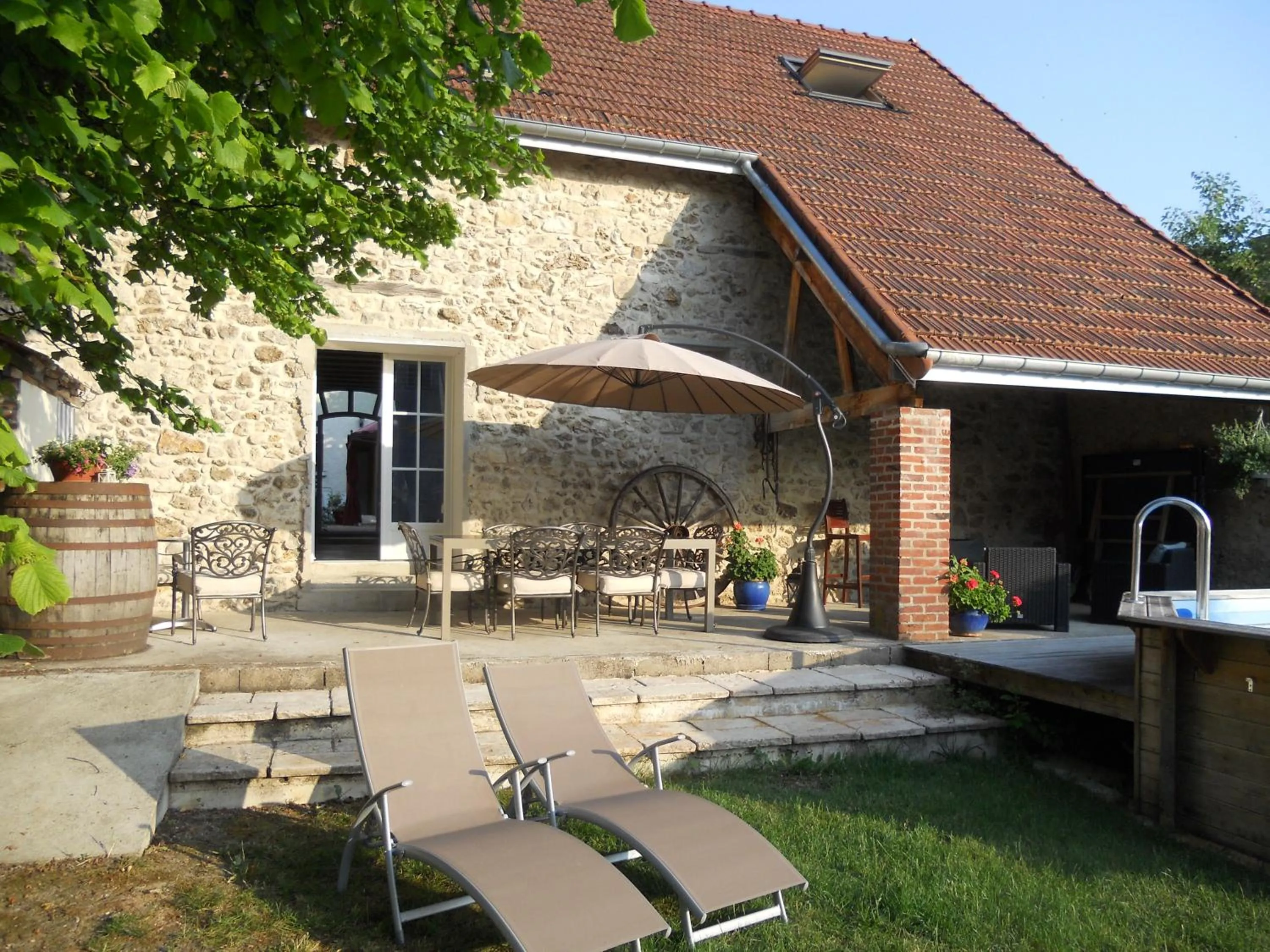 Garden in Les Mille et une Pierres