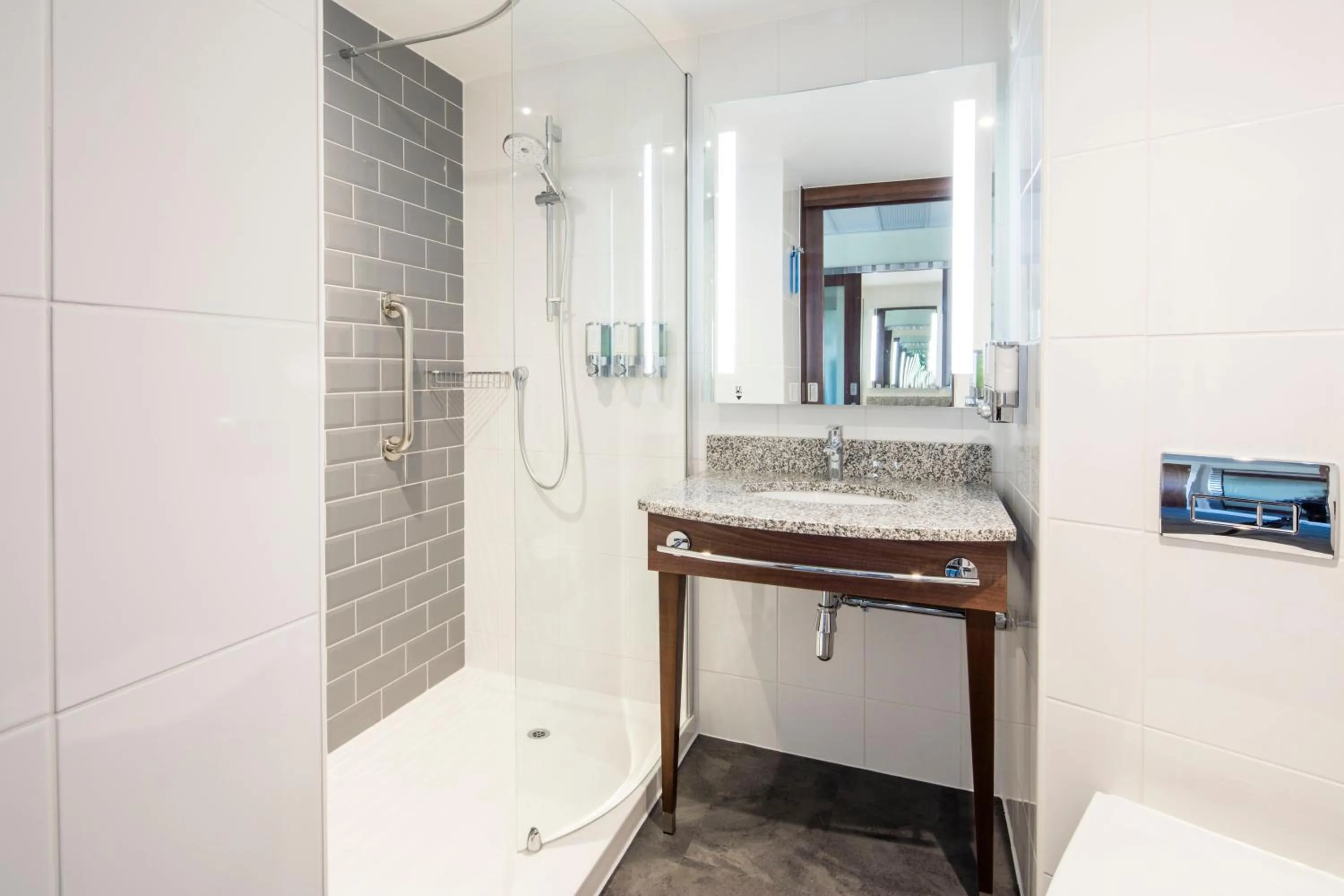 Shower in Hampton By Hilton Humberside Airport