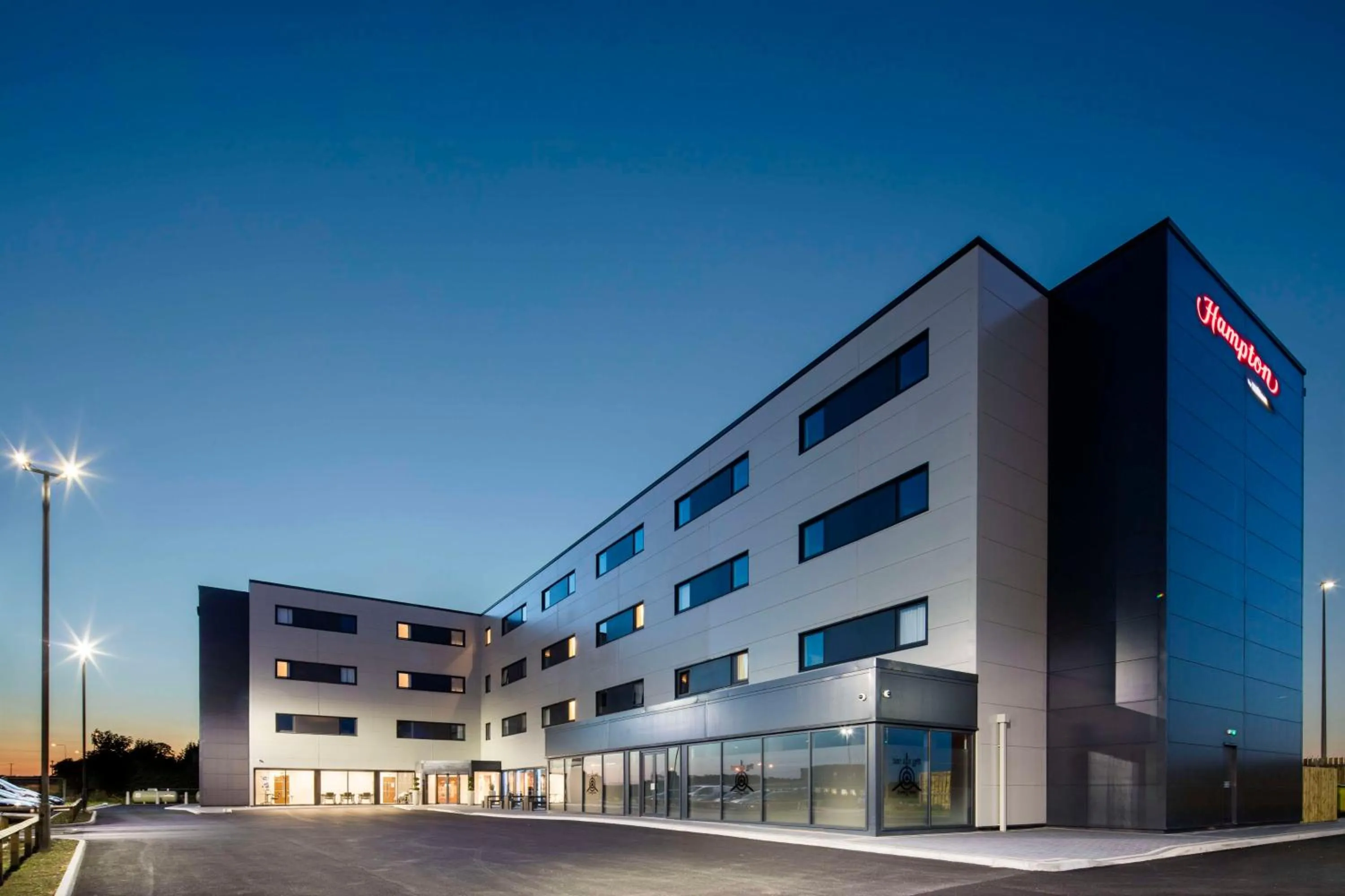 Property building in Hampton By Hilton Humberside Airport