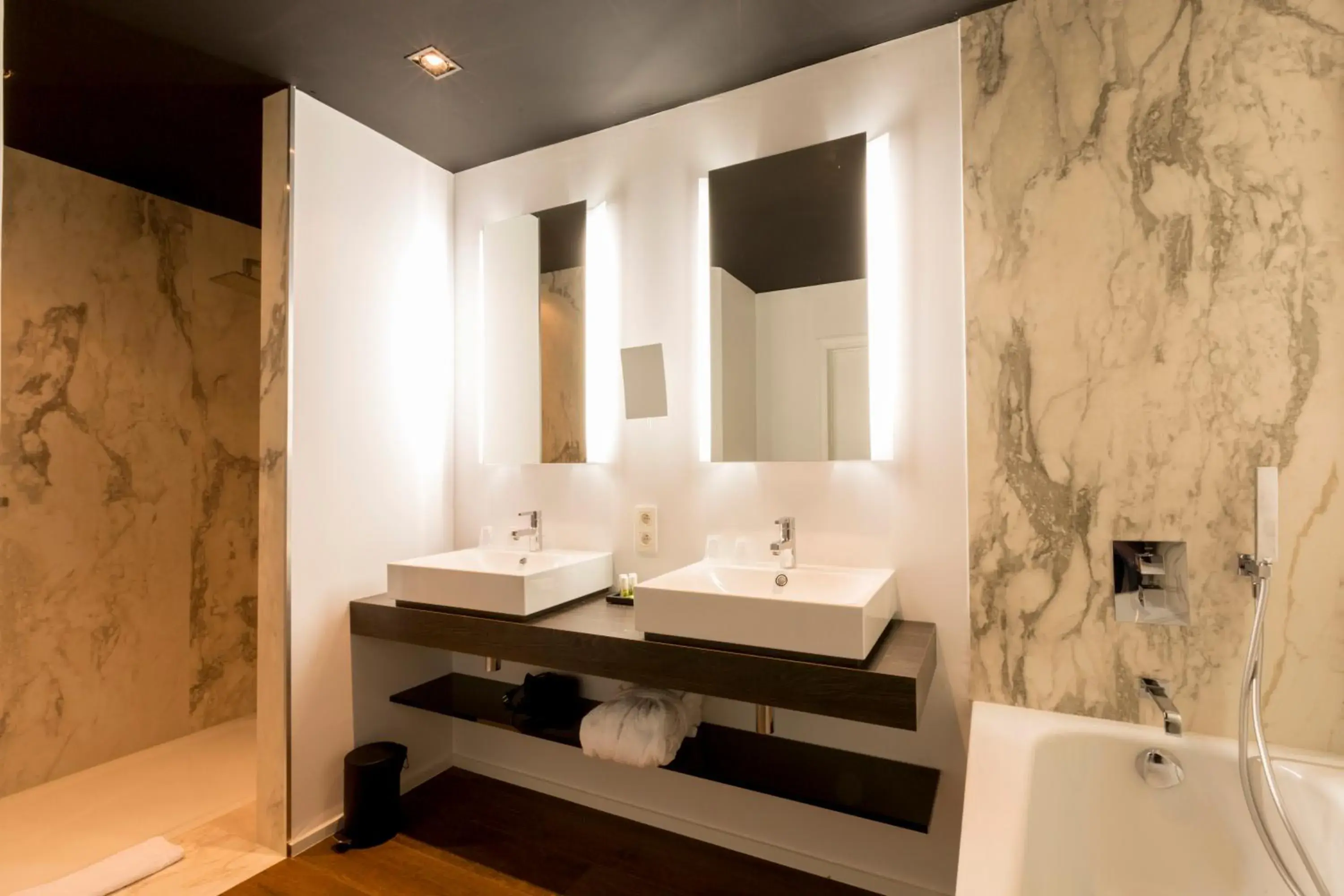 Junior Suite with Terrace in Hotel Rubens-Grote Markt Junior Suite with Terrace in Hotel Rubens-Grote Markt