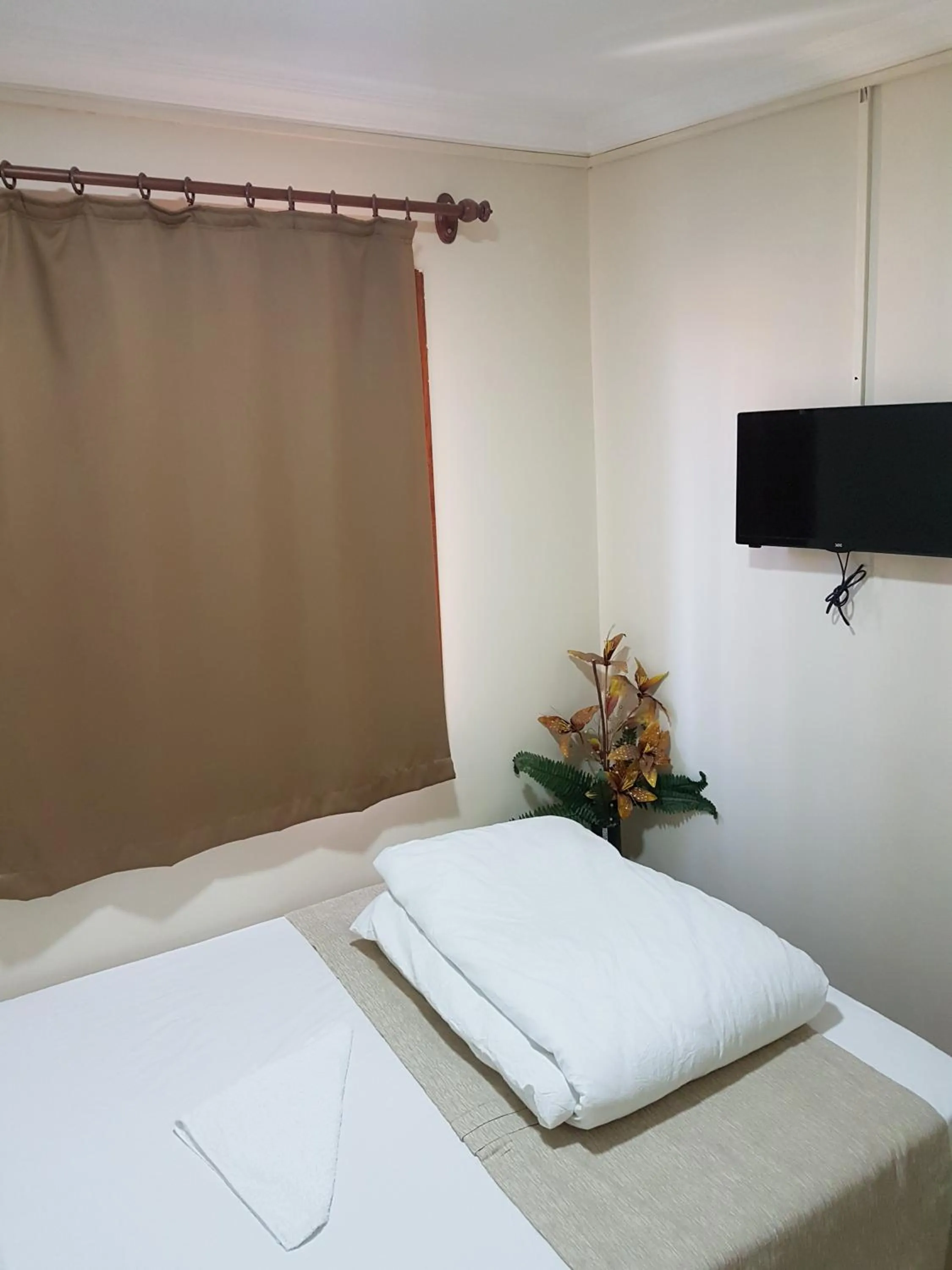 TV and multimedia, Bed in Agora Park Hotel