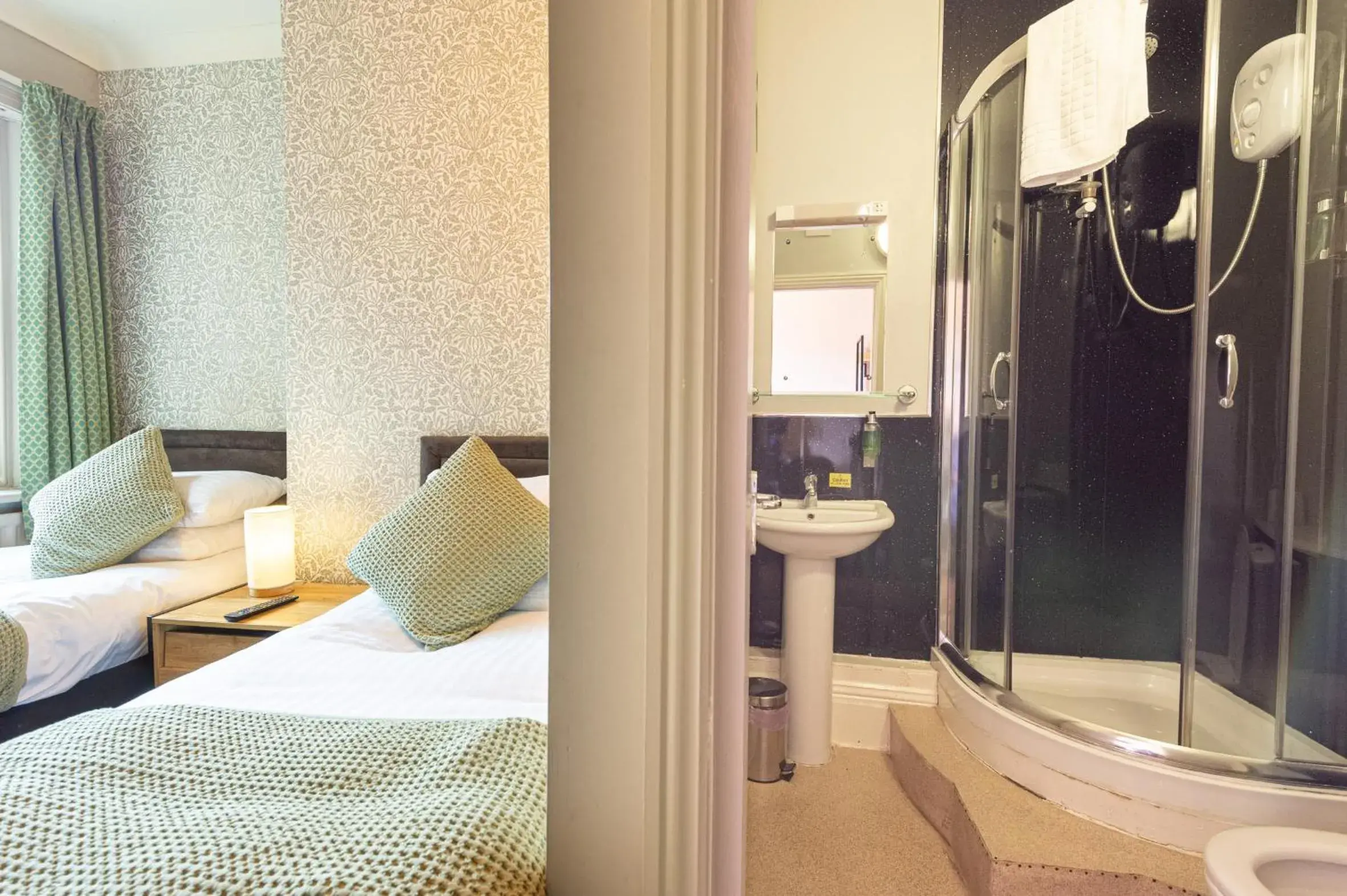 Single Room - single occupancy in Fox Inn Single Room - single occupancy in Fox Inn