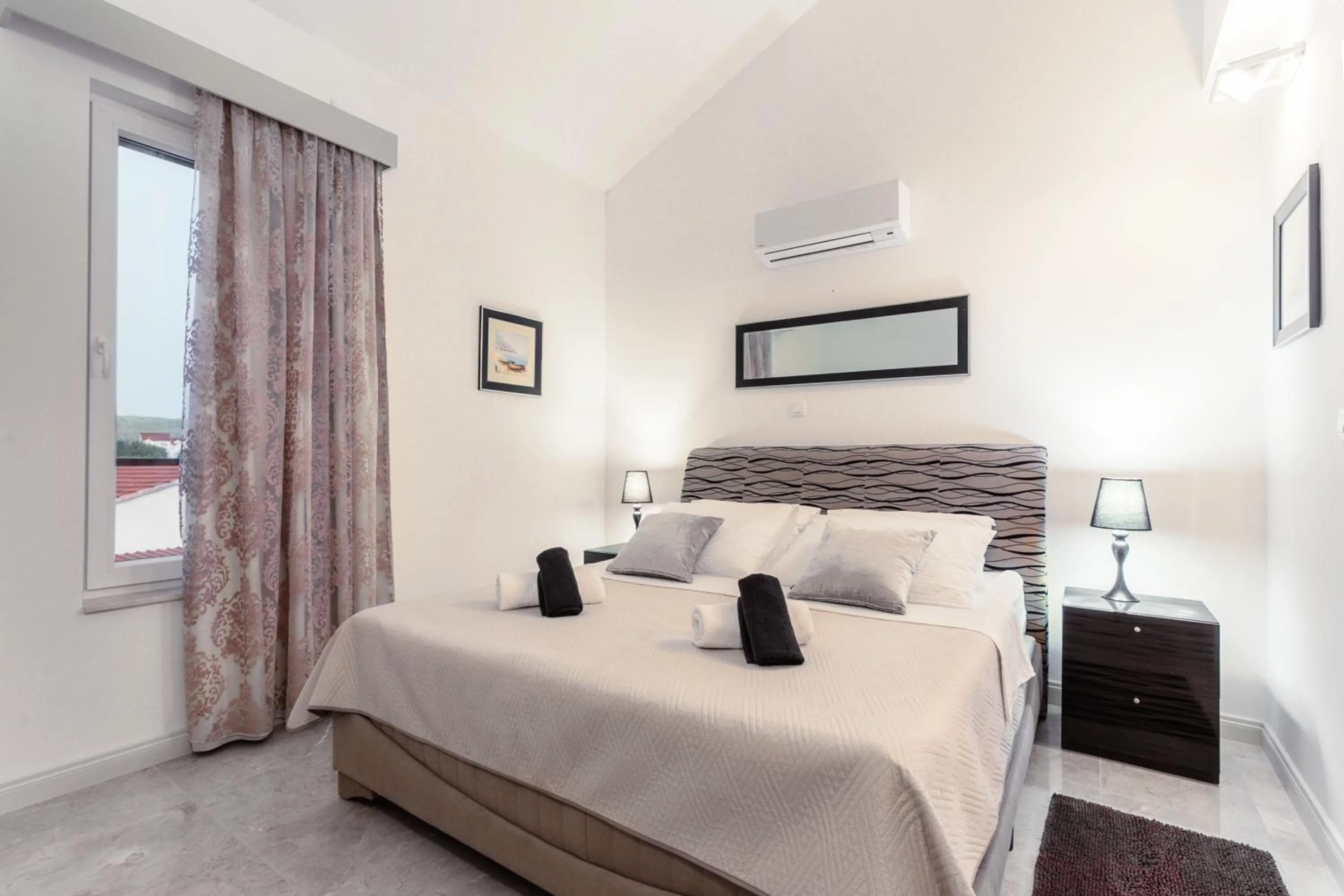 Bedroom, Bed in Villa Toma - Private Estate