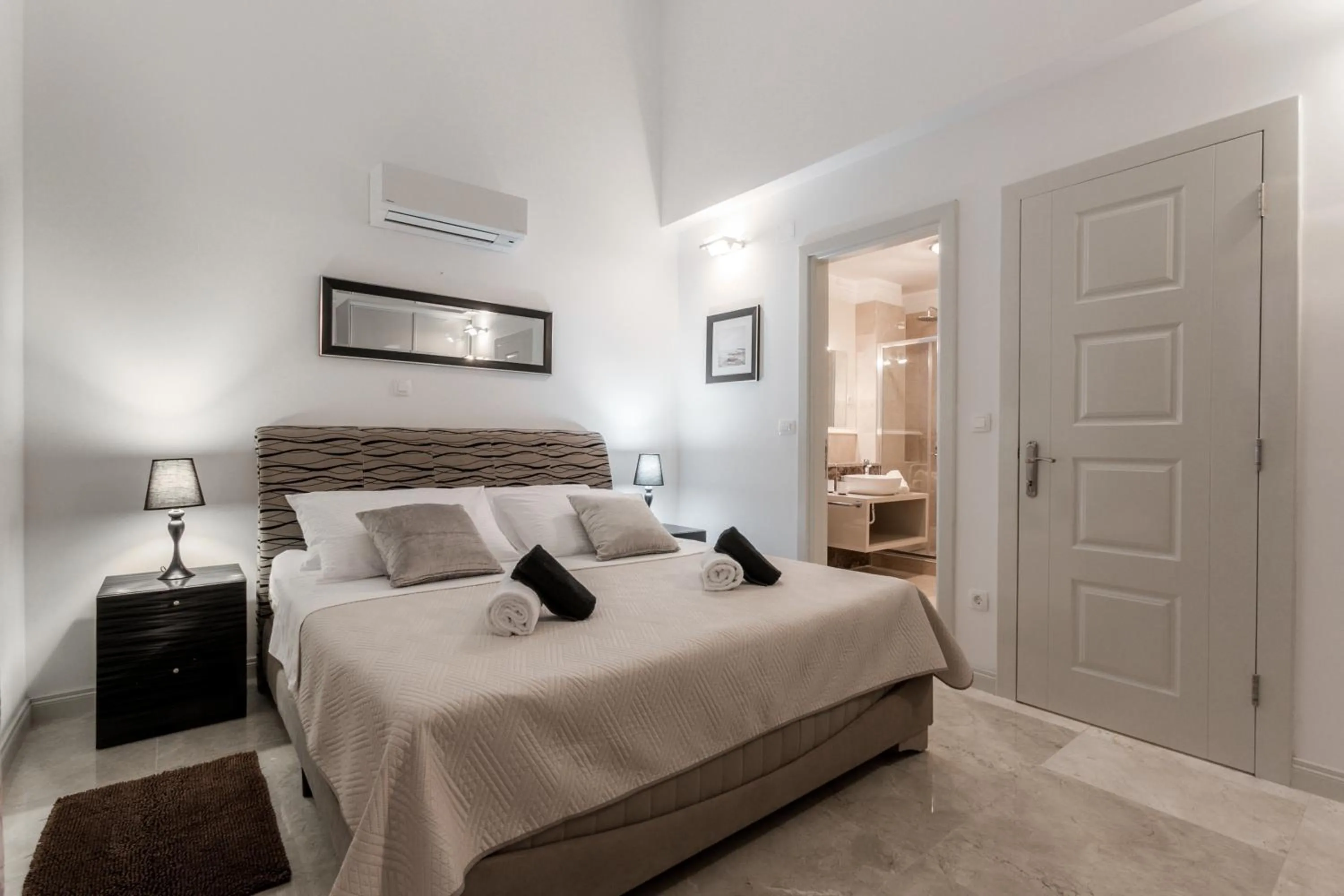 Bedroom, Bed in Villa Toma - Private Estate