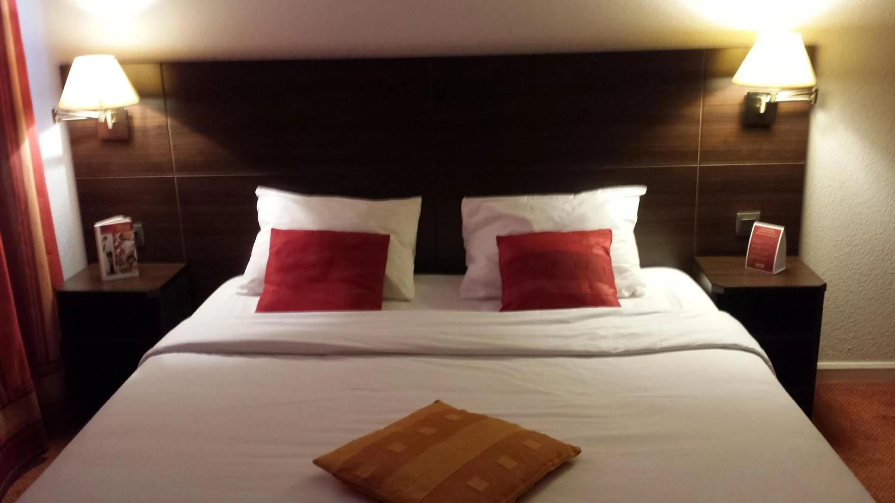 Bedroom, Bed in urban by balladins Perpignan