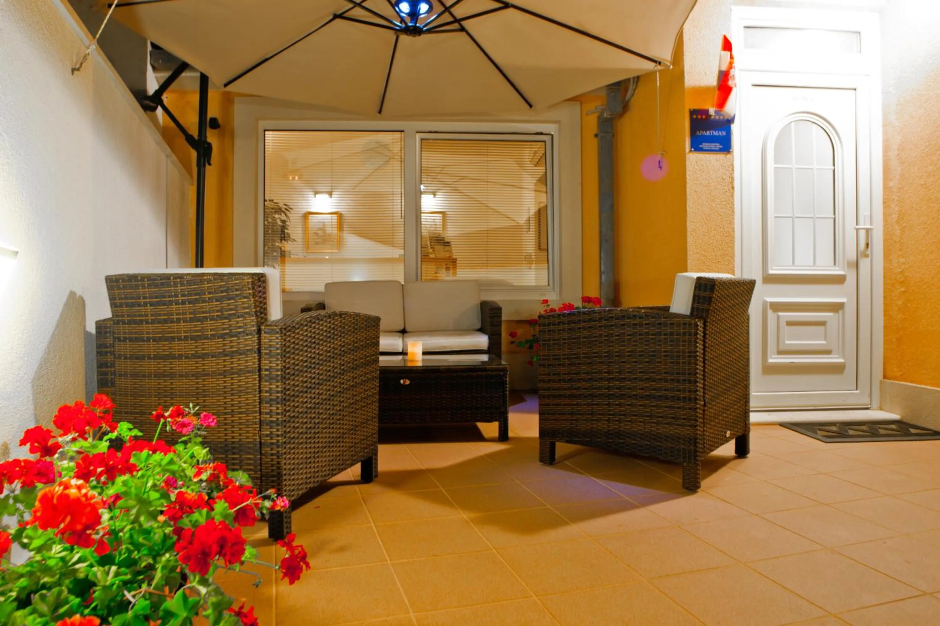 Facade/entrance in Villa Midea