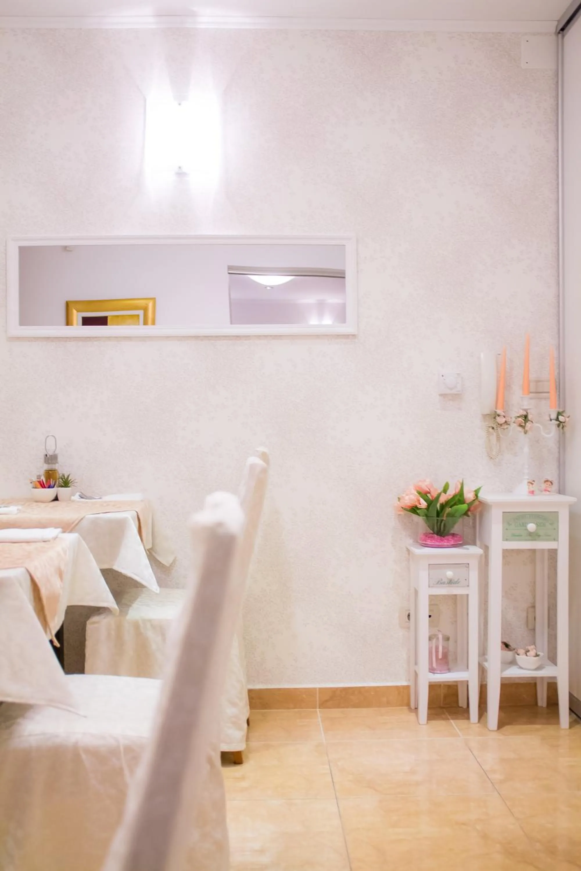 Restaurant/places to eat in Villa Midea