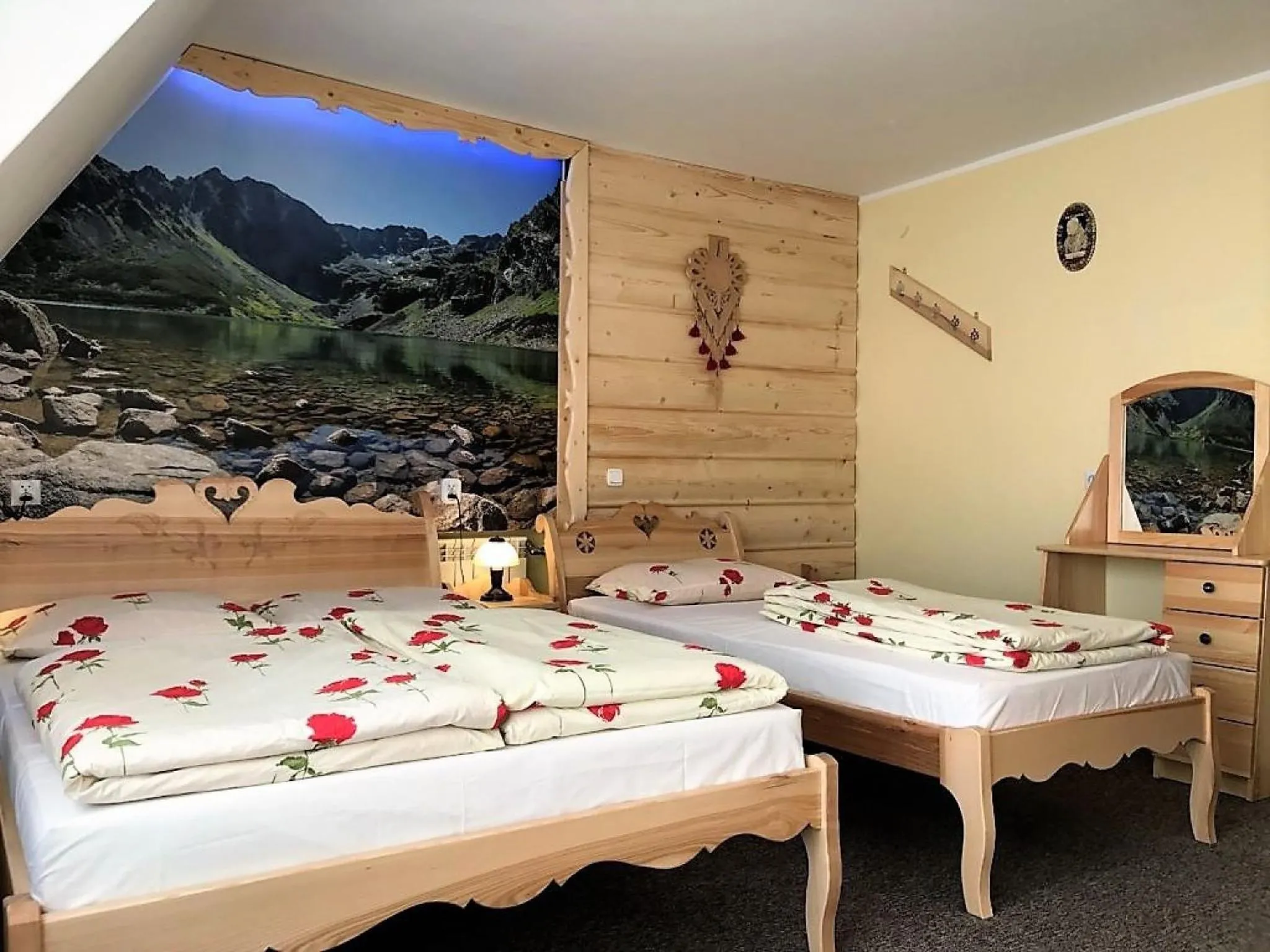 Photo of the whole room, Bed in Chatka U Hazy - Regionalne Pokoje Zakopane