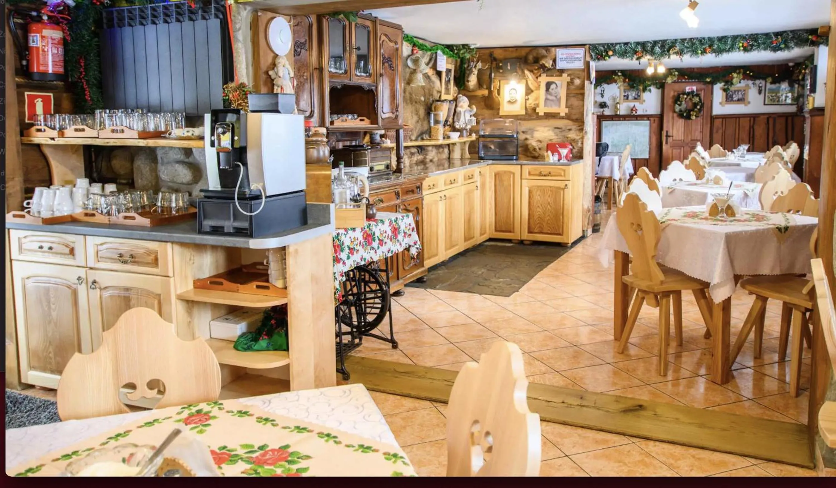 Dining area in Chatka U Hazy - Regionalne Pokoje Zakopane