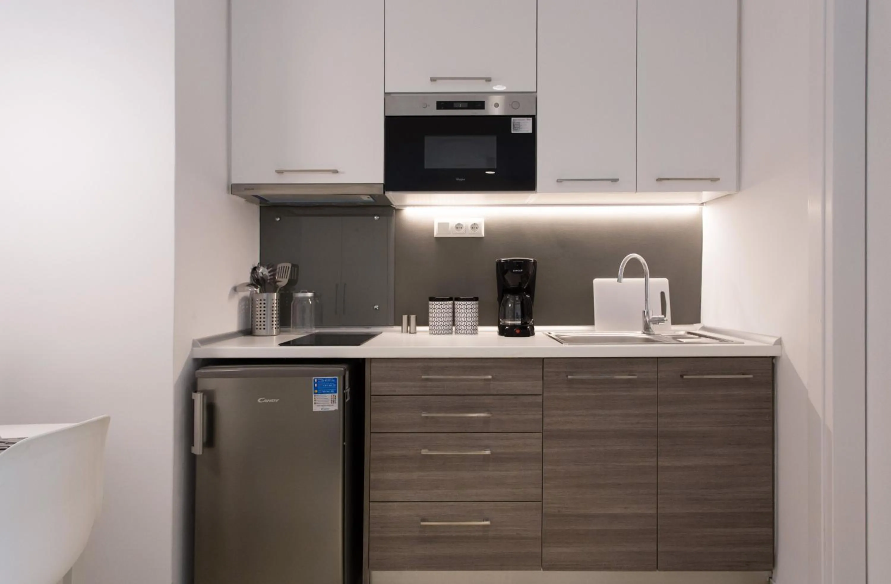 Kitchen or kitchenette in Homz Studios Faliro