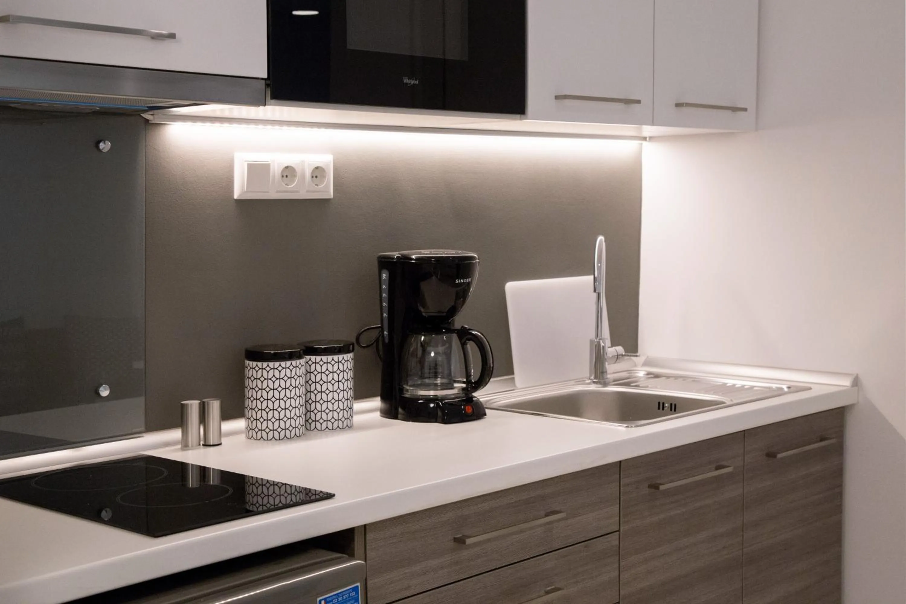 Kitchen or kitchenette in Homz Studios Faliro