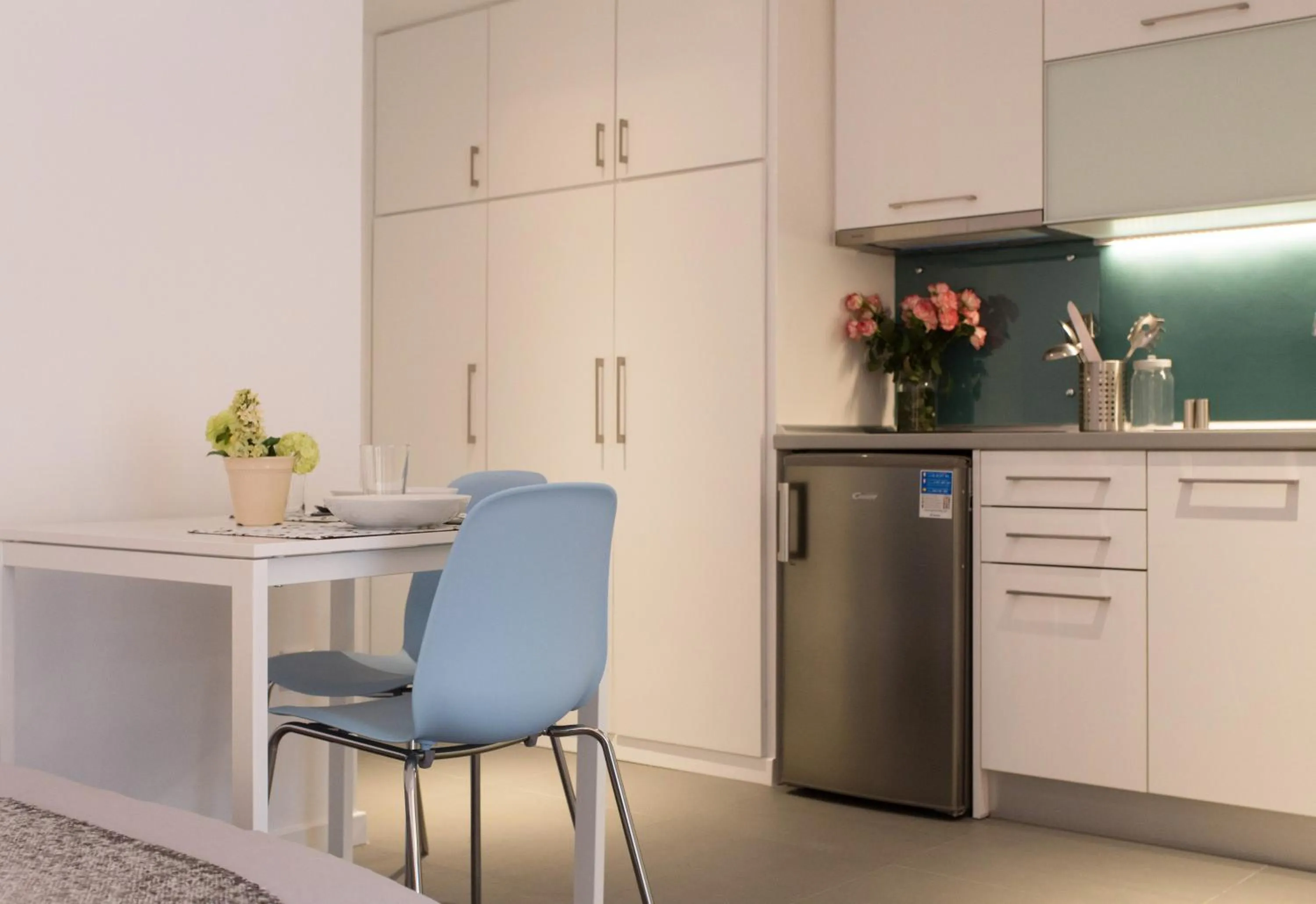 Kitchen or kitchenette in Homz Studios Faliro