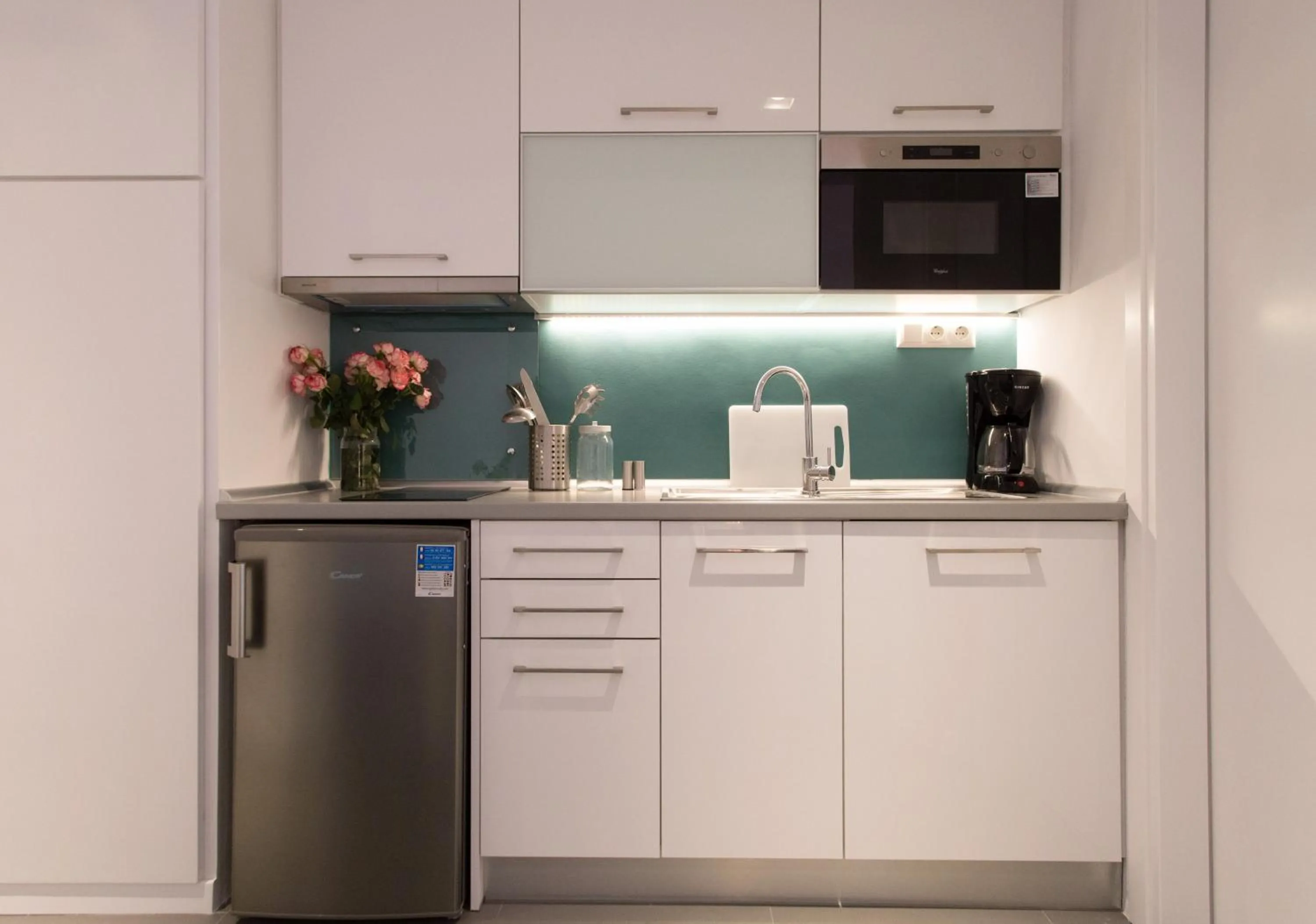 Kitchen or kitchenette in Homz Studios Faliro