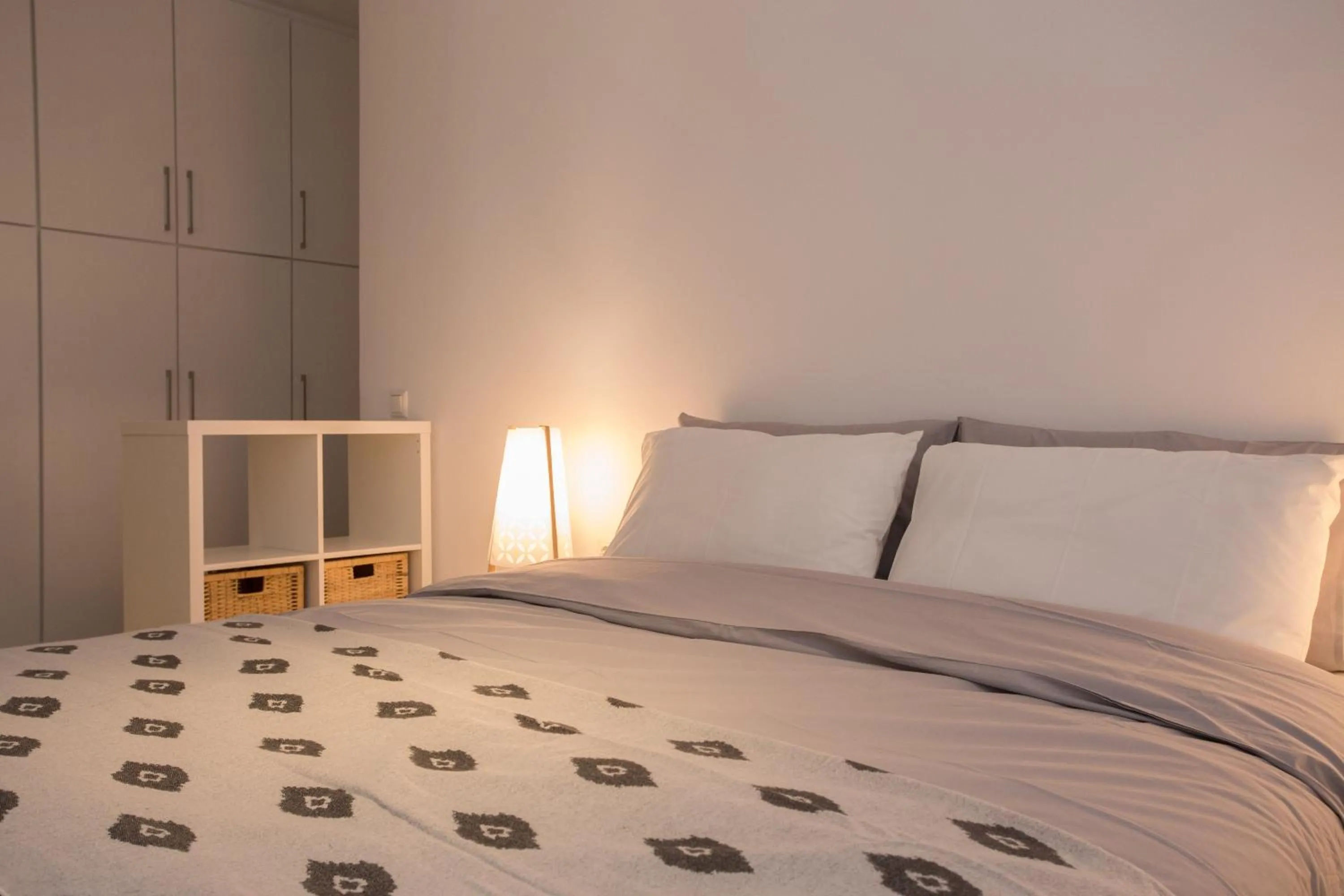 Bed in Homz Studios Faliro