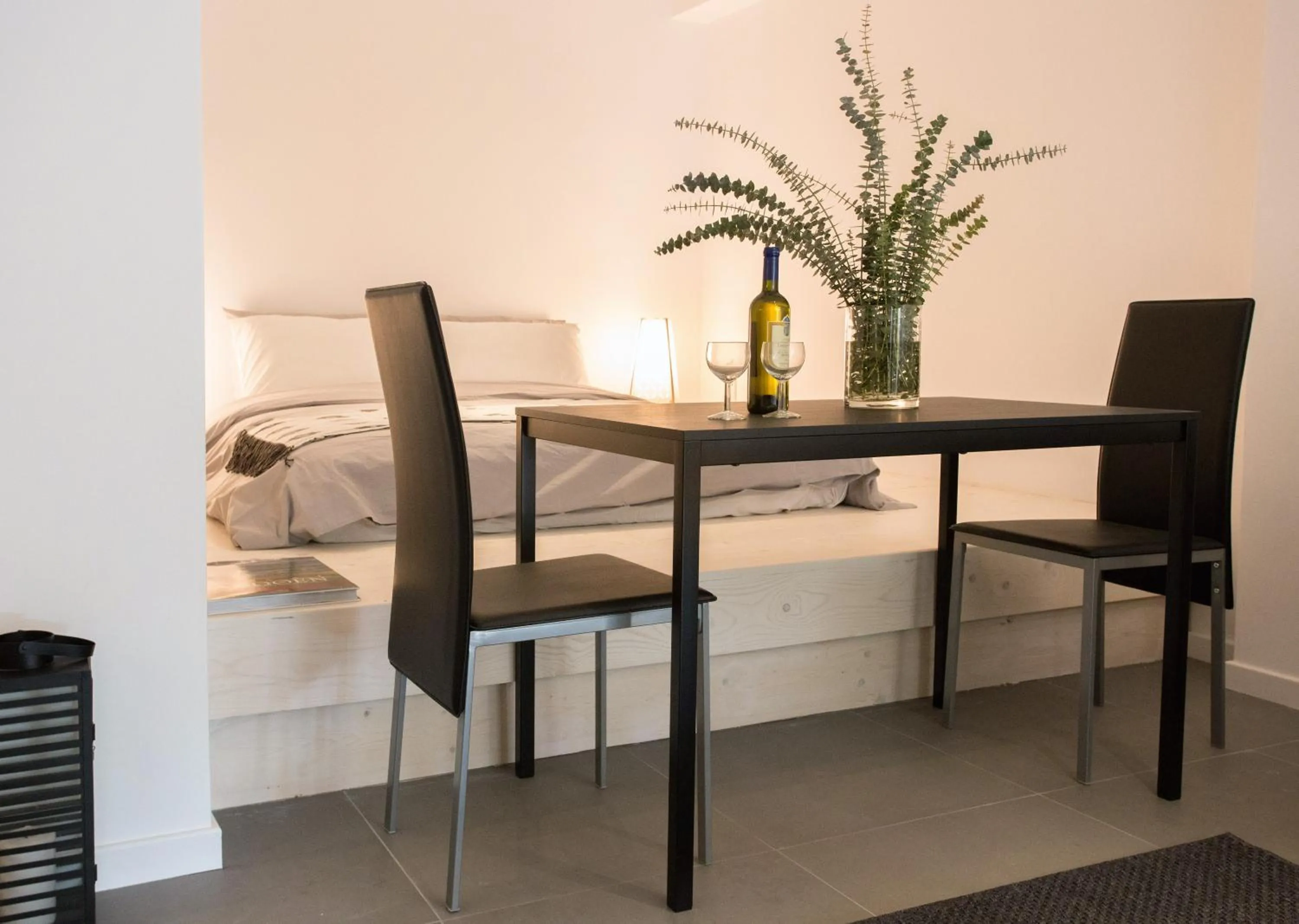 Bed in Homz Studios Faliro