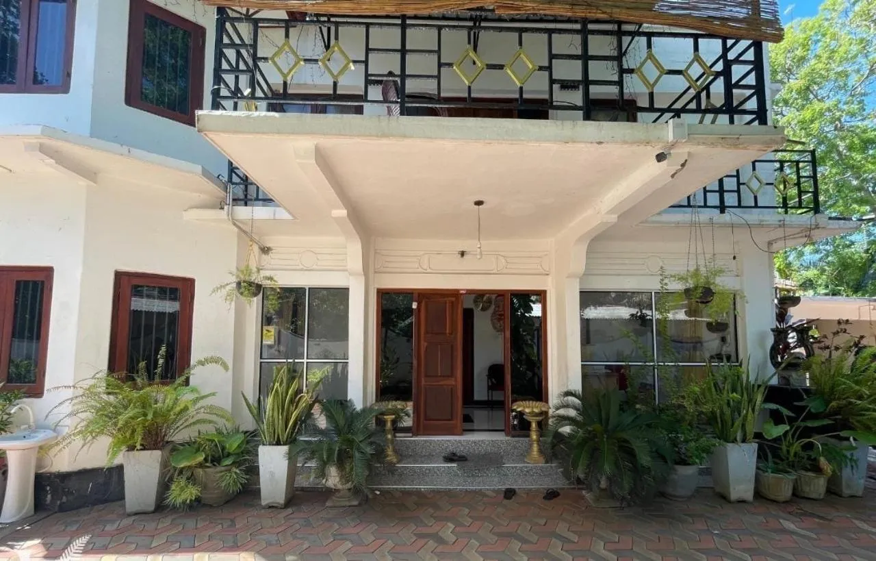 St Anne's Hotel & Restaurant