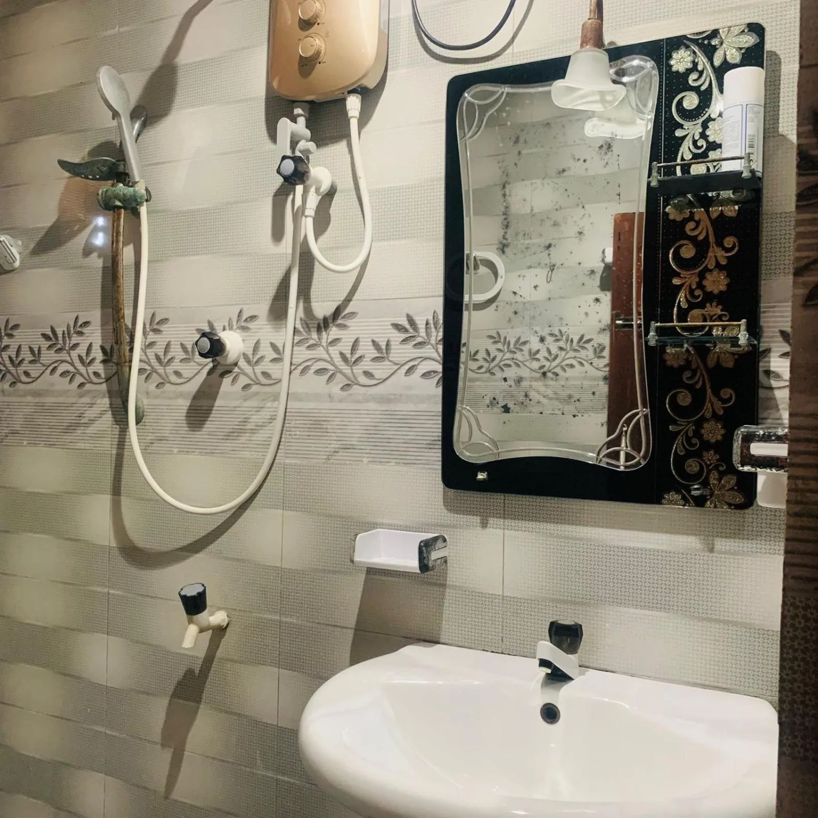 St Anne's Hotel & Restaurant