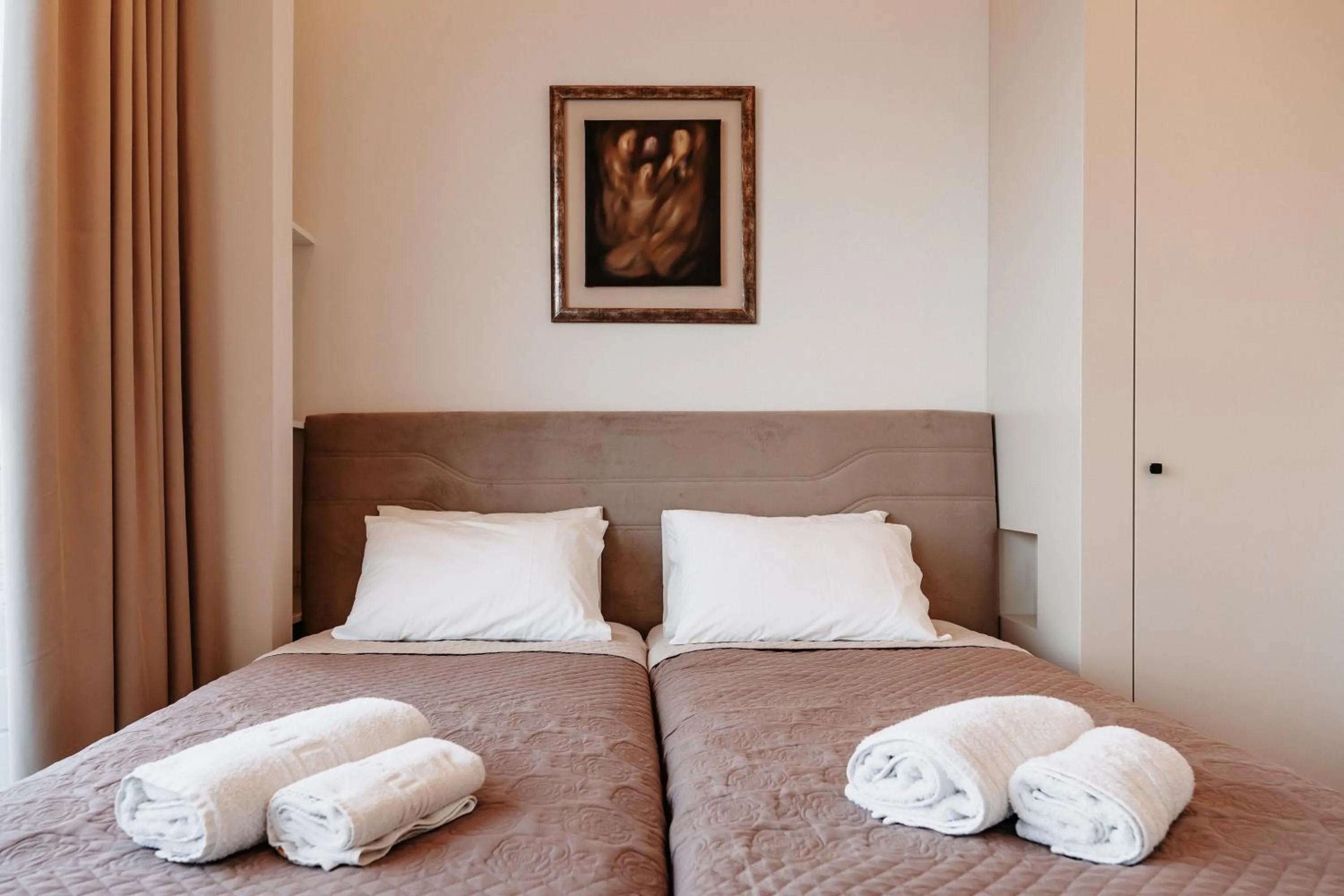 Bedroom, Bed in Mari Hotel & Maisonettes