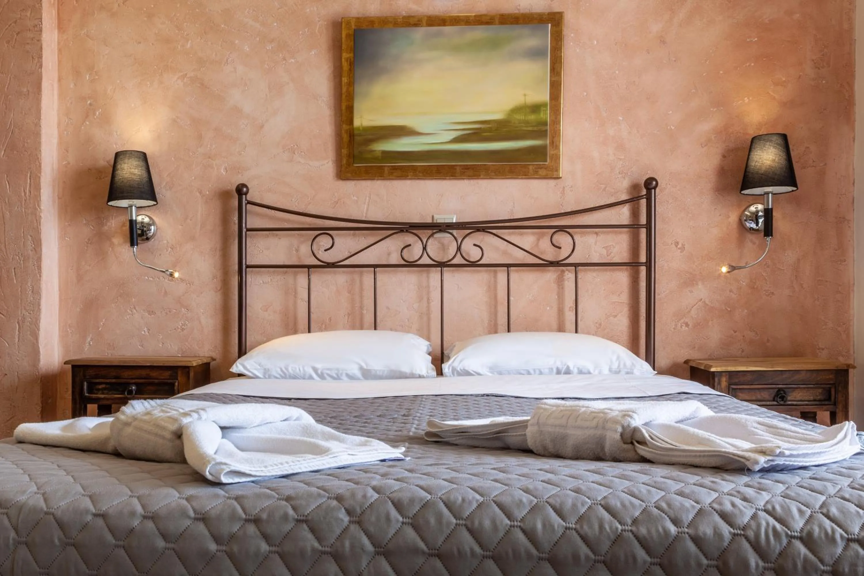 Bed in Mari Hotel & Maisonettes