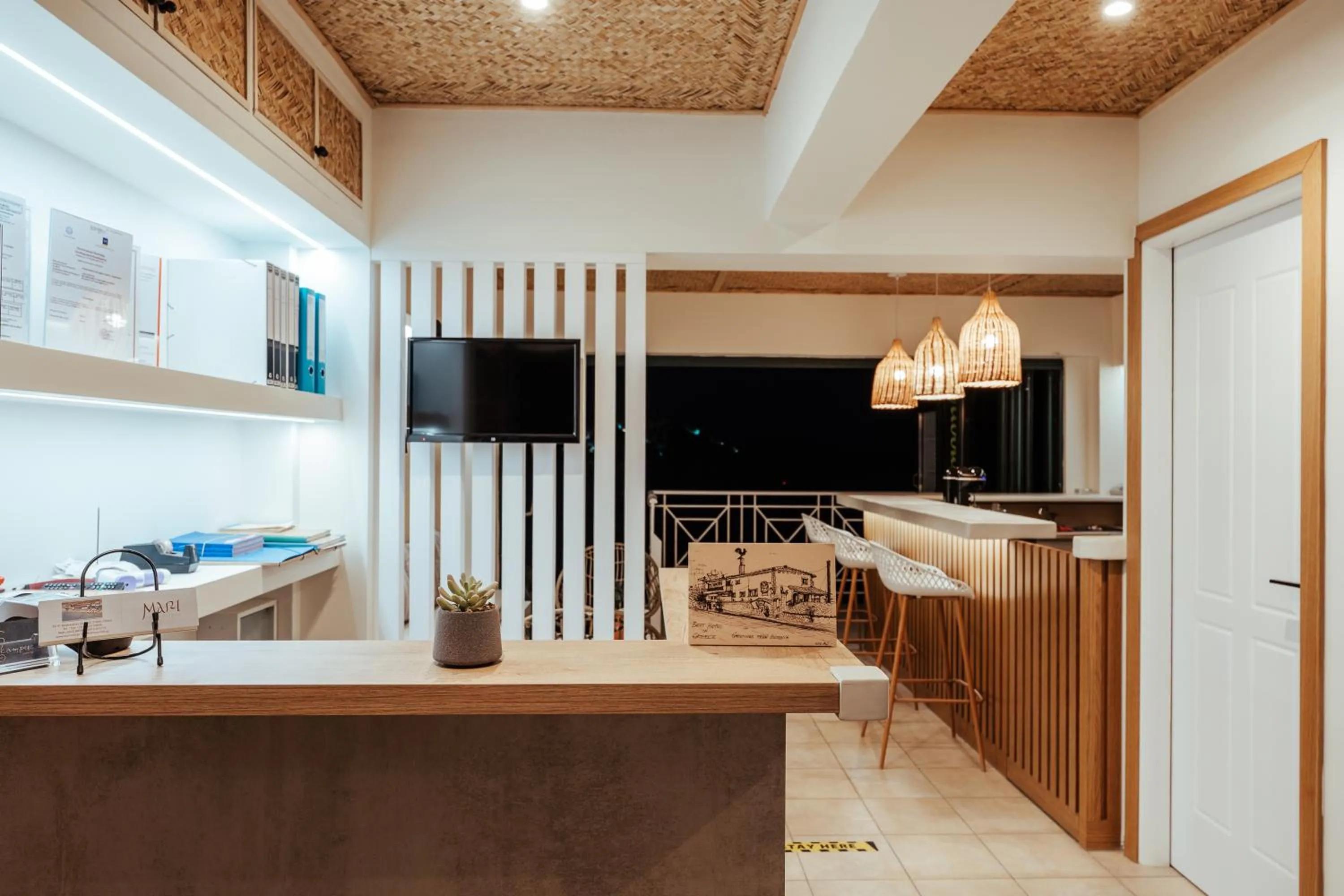 Lobby or reception in Mari Hotel & Maisonettes