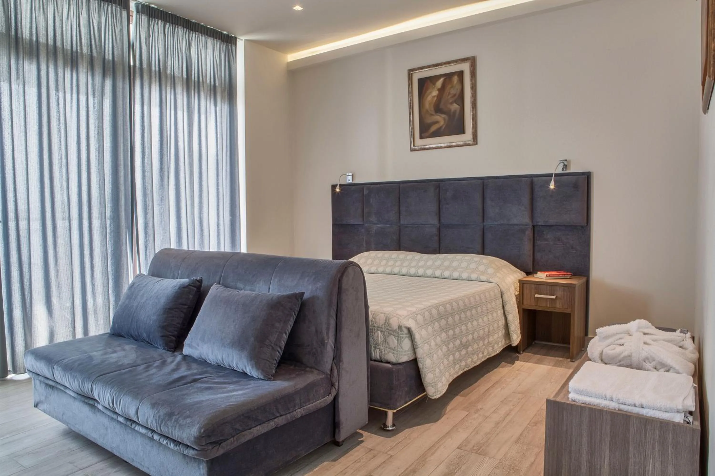 Bedroom, Bed in Mari Hotel & Maisonettes