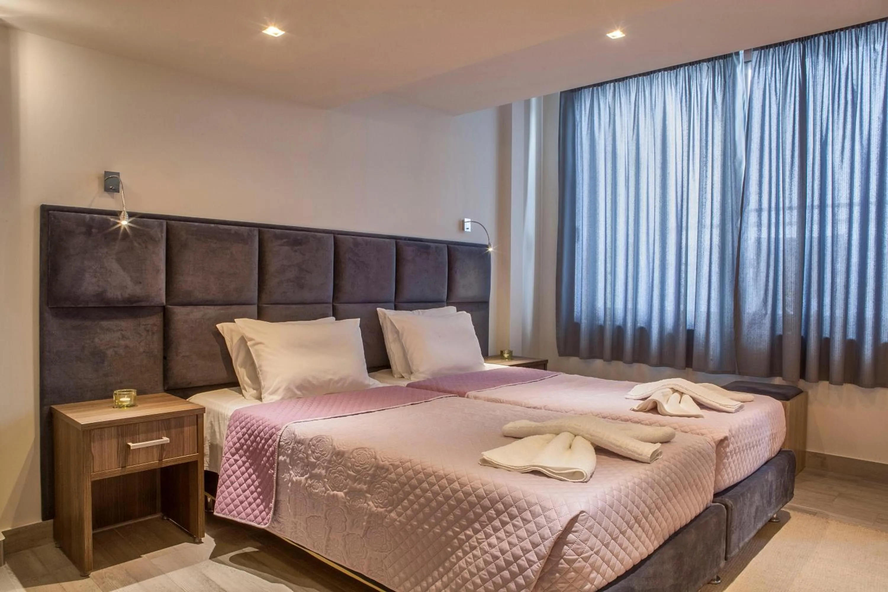Bedroom, Bed in Mari Hotel & Maisonettes