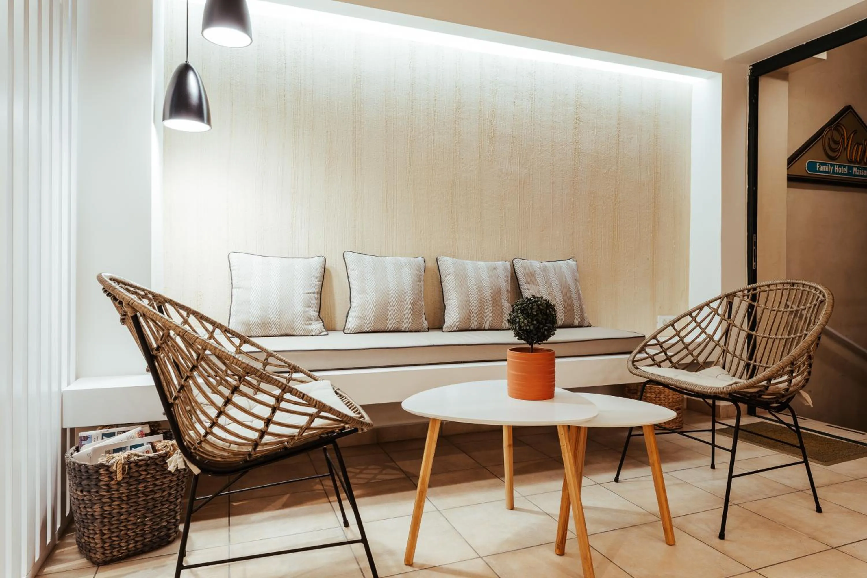 Lounge or bar in Mari Hotel & Maisonettes