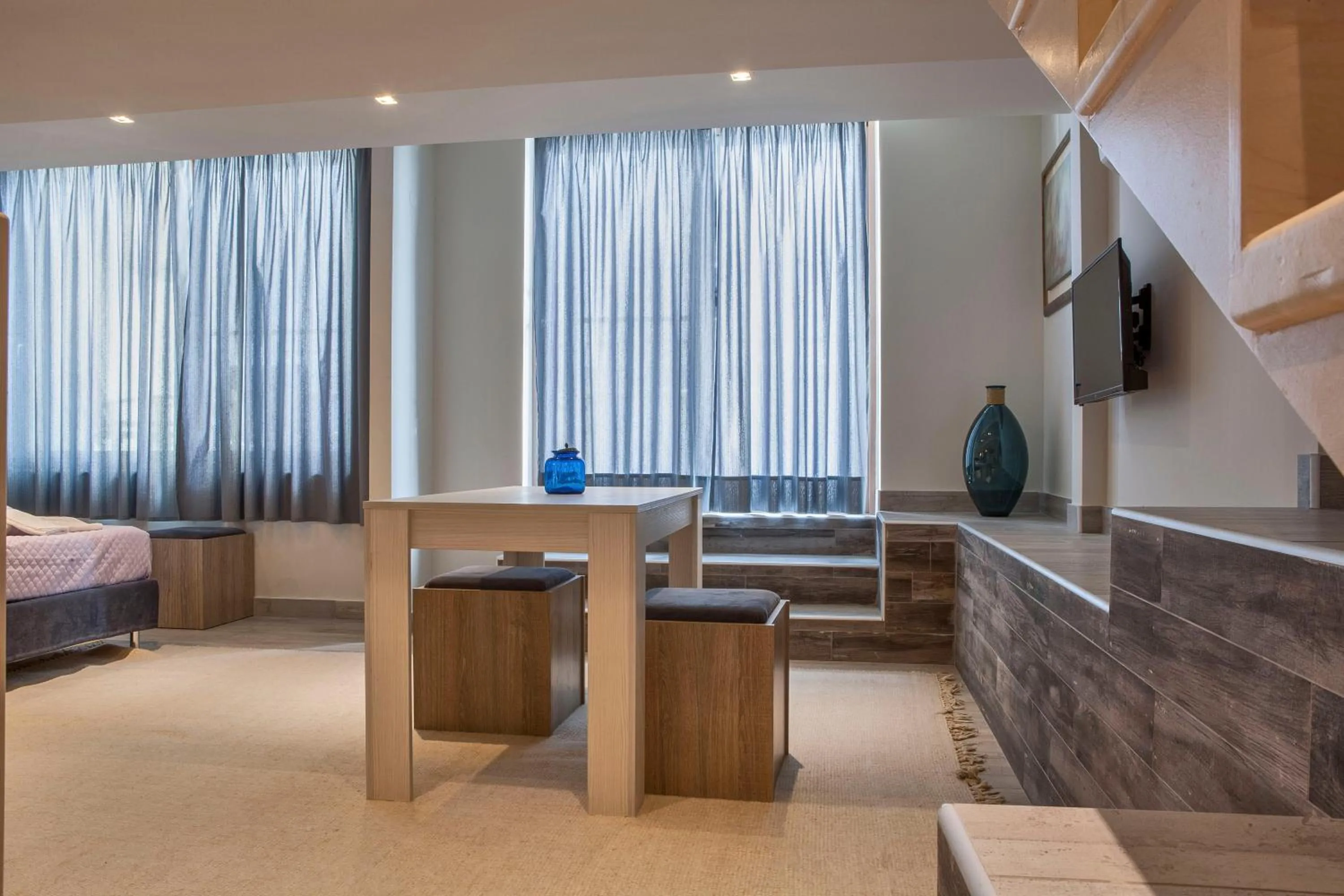 Living room, Bed in Mari Hotel & Maisonettes