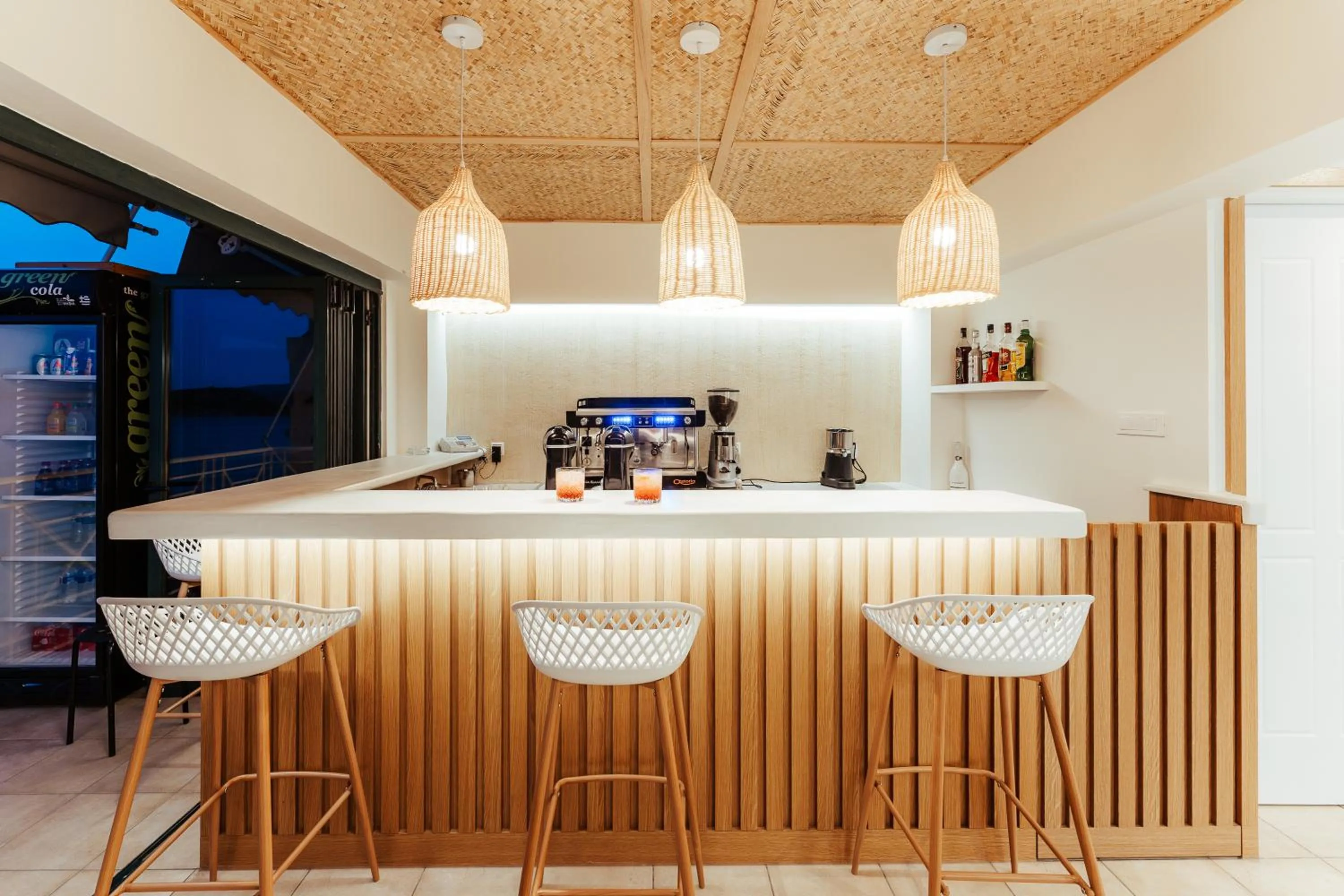 Lounge or bar in Mari Hotel & Maisonettes