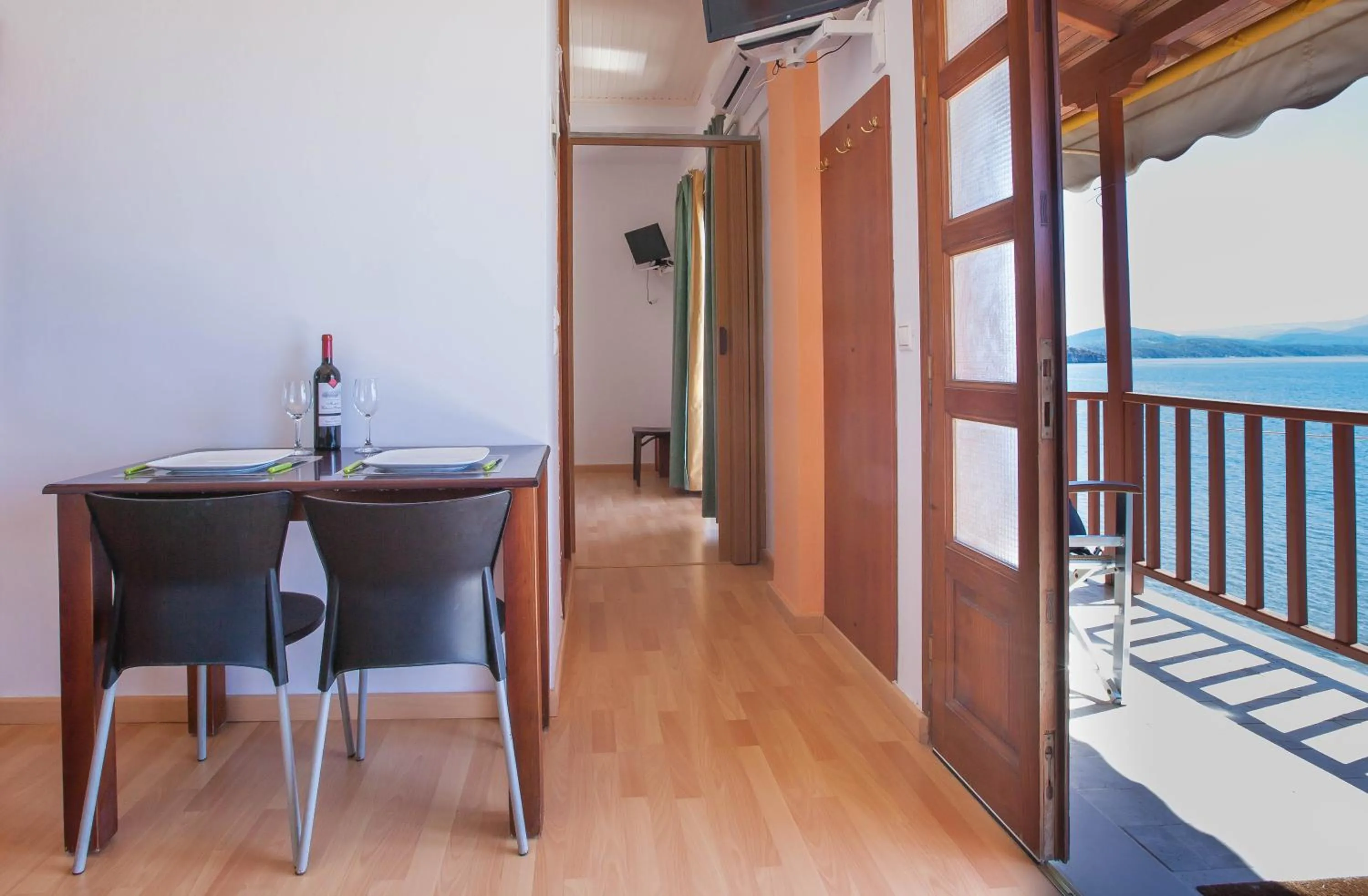 Balcony/Terrace in Mari Hotel & Maisonettes
